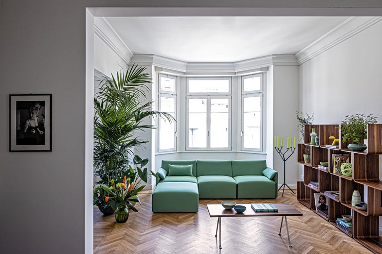 https://a.1stdibscdn.com/elysee-shelving-system-by-pierre-paulin-for-magis-for-sale-picture-2/f_16392/f_364762921696535910066/Magis_Elysee_shelving_system_ambient_multi_LB173_american_walnut_01_hr_master.jpg?width=768