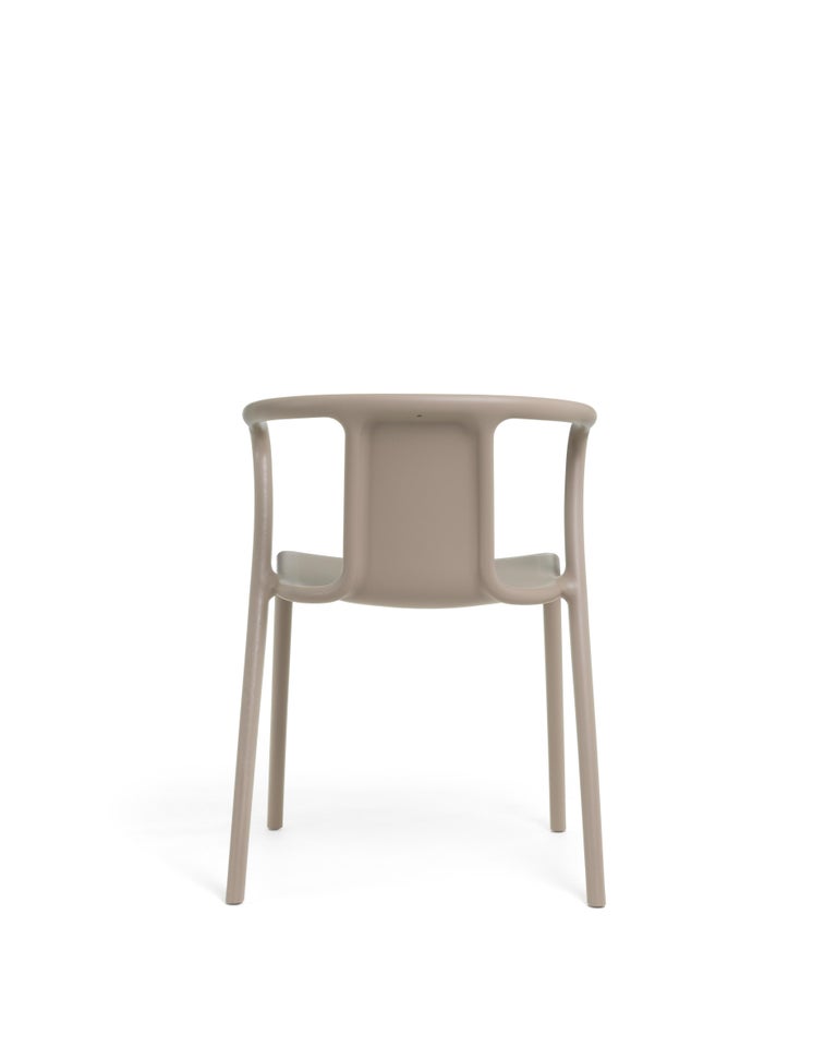 https://a.1stdibscdn.com/set-of-4-air-armchair-in-beige-by-jasper-morrison-for-magis-for-sale-picture-2/f_16392/f_361876021694868589908/Magis_air_armchair_product_back_SD73_beige_02_hr_master.jpg?width=768