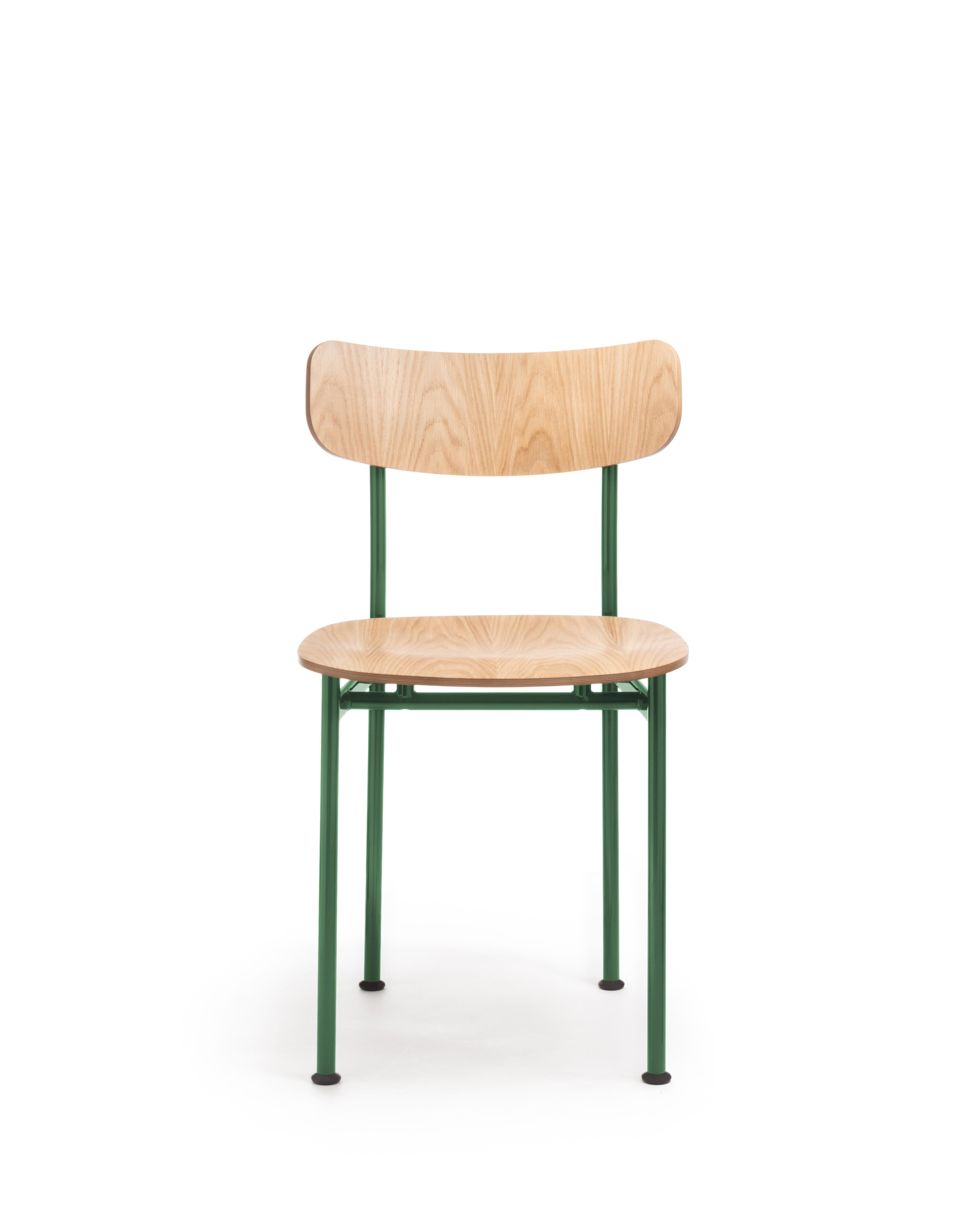 https://a.1stdibscdn.com/chair-magis-motta-jasper-morrison-green-steel-and-natural-oak-set-of-2-for-sale-picture-2/f_105752/f_491245021772974292360/Magis_motta_chair_product_front_SD1674_dark_green_natural_oak_01_2_hr_master.jpg