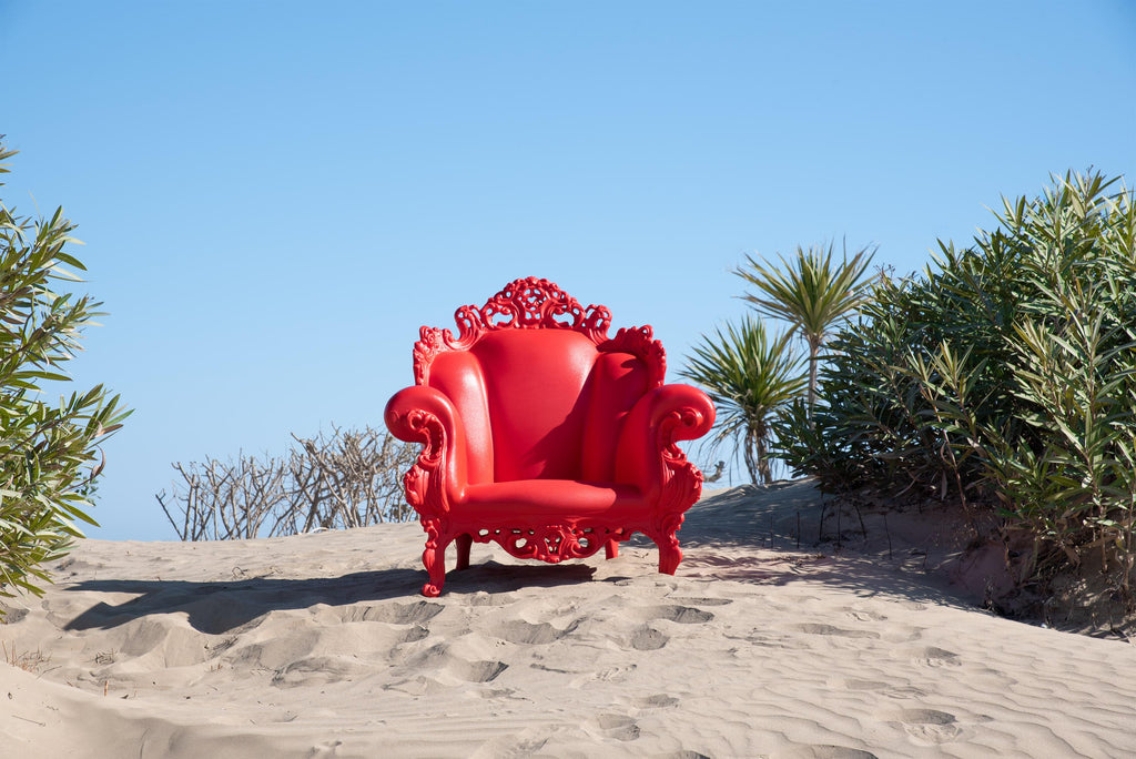 https://a.1stdibscdn.com/magis-proust-armchair-in-polyethylene-by-alessandro-mendini-multicolor-for-sale-picture-9/f_105752/f_474307921762545366267/Magis_proust_armchair_ambient_SD590_red_16_tif_hr_master.jpg