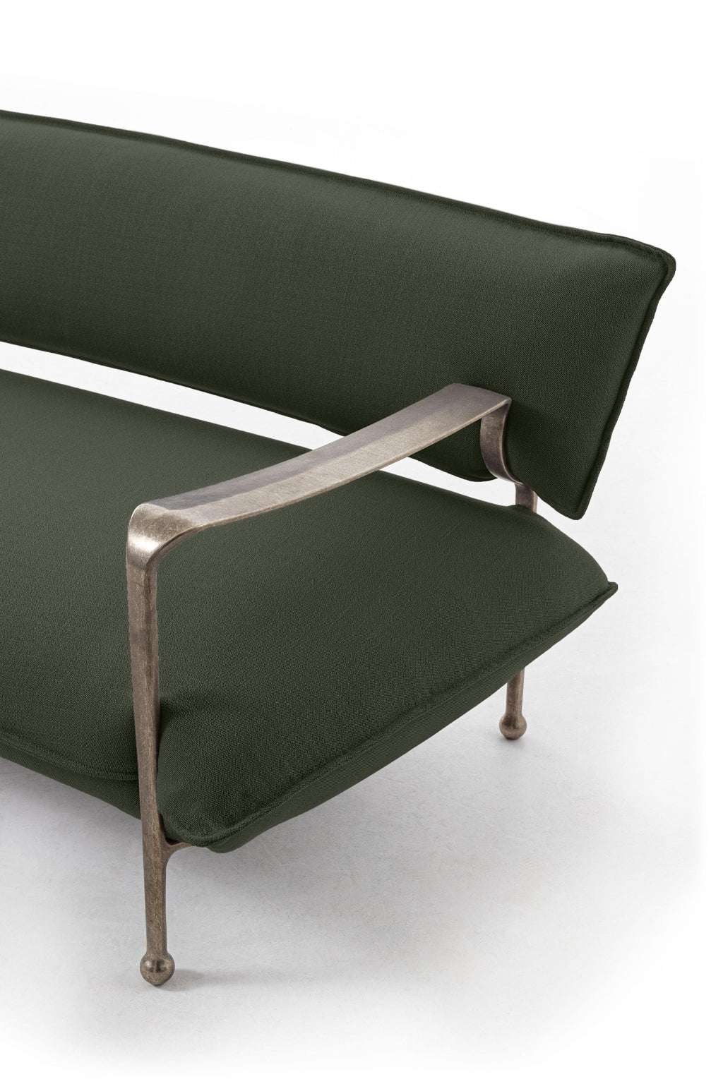 https://a.1stdibscdn.com/riace-4-seater-sofa-by-ronan-erwan-boroullec-for-magis-for-sale-picture-6/f_16392/f_365073321696716106079/Magis_riace_sofa_product_detail_kvadrat_vidar_972_01_hr_master.jpg