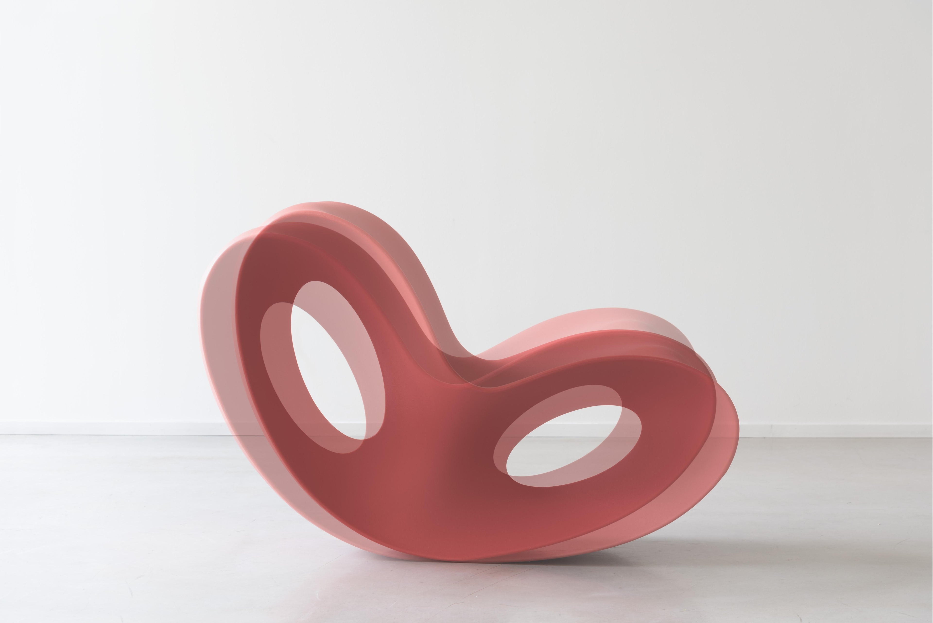 https://a.1stdibscdn.com/voido-rocking-chair-in-red-by-ron-arad-for-magis-for-sale-picture-3/f_16392/f_364015521696085361658/Magis_voido_rocking_chair_ambient_SD12_orange_14_hr_master.jpg