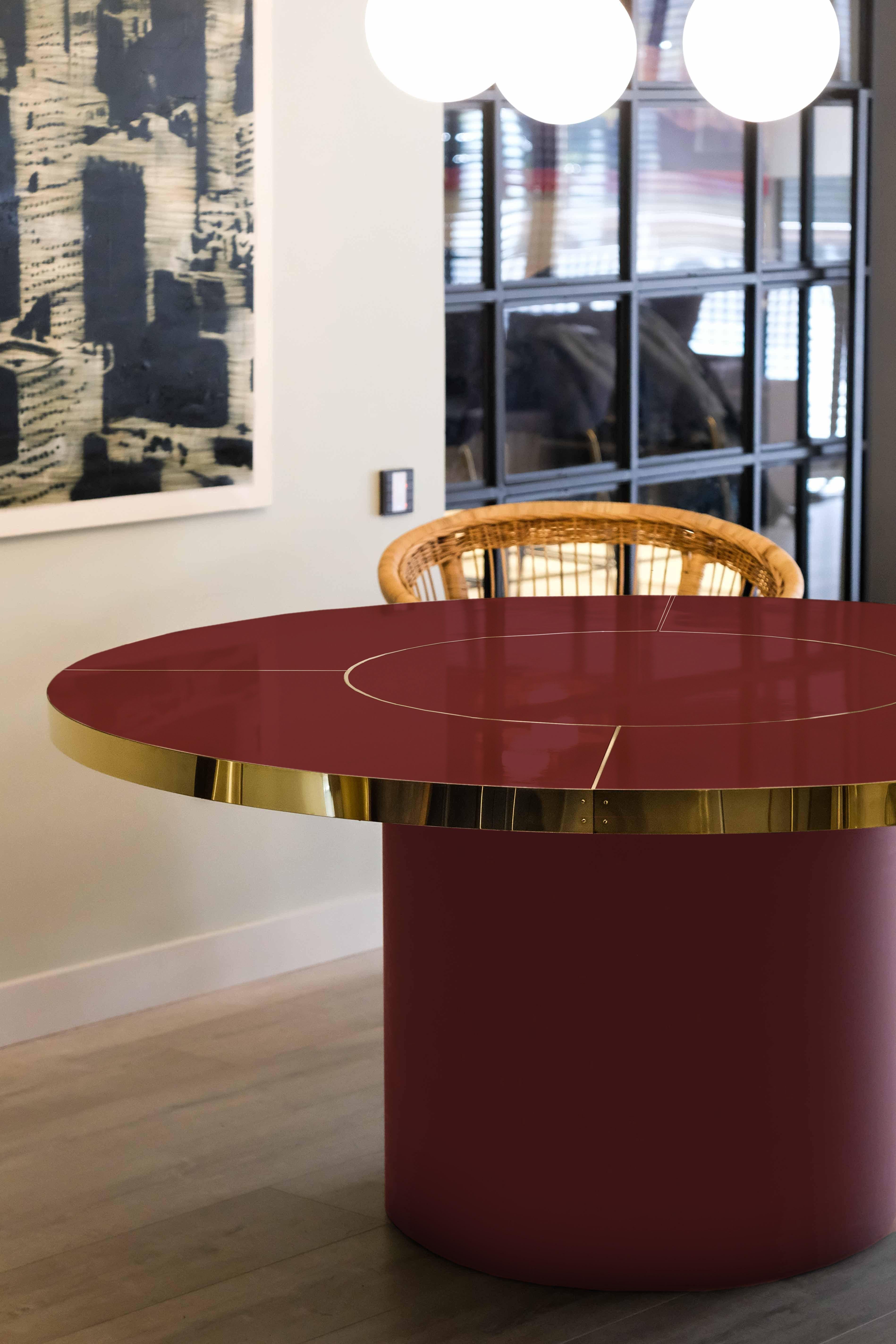 https://a.1stdibscdn.com/antique-white-round-table-in-high-gloss-laminate-steel-marquetry-xxl-for-sale-picture-3/f_40561/f_393943021713874655173/Malib_Burgundy__master.jpg