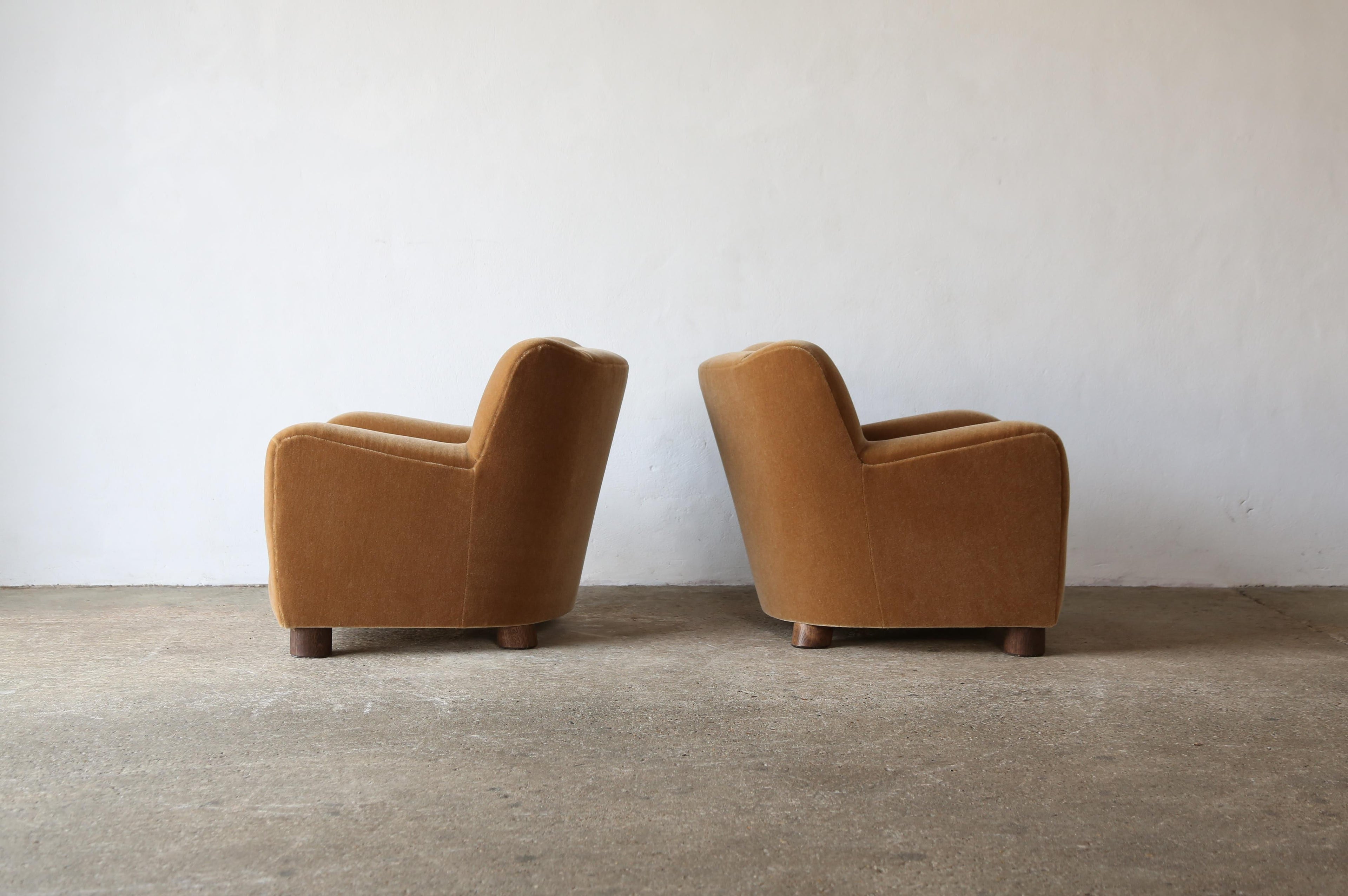 https://a.1stdibscdn.com/pair-of-modern-armchairs-in-upholstered-in-pure-mohair-for-sale-picture-6/f_22593/f_387321821709754325833/Malo_Armchairs_Rust_Mohair_3_24_2_master.jpg