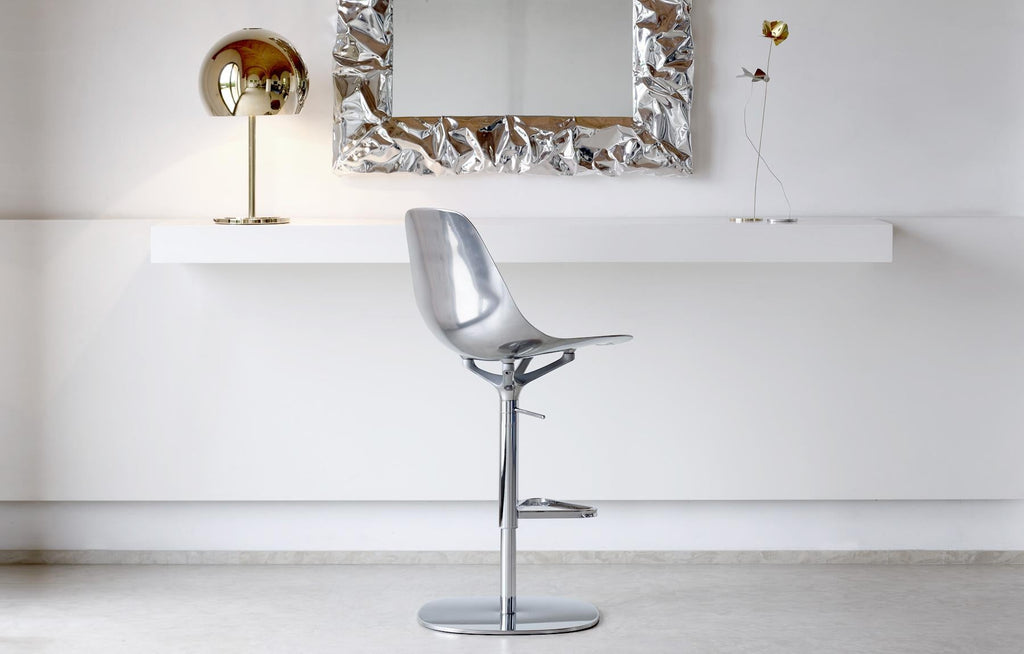 https://a.1stdibscdn.com/opinion-ciatti-mammamia-stool-with-adjustable-height-for-sale-picture-11/22569652/f_169652921621339862268/Mammamia_stool_4_1_master.jpg