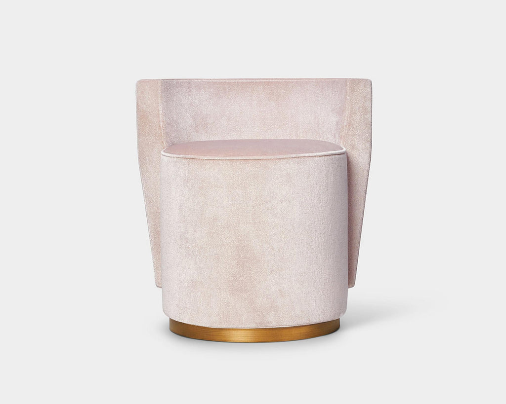 https://a.1stdibscdn.com/contemporary-armchair-bond-street-by-man-of-parts-sahco-coney-0003-for-sale-picture-9/f_31233/f_364374821696341054259/Man_Of_Parts_Bond_Street_Armchair_Armchair_Savannah_Bay_Gallery_1_master.jpg
