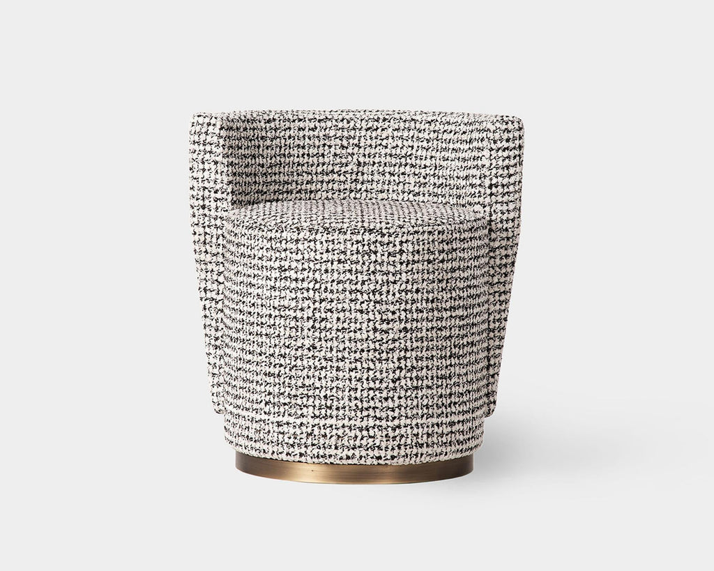https://a.1stdibscdn.com/contemporary-armchair-bond-street-by-man-of-parts-sahco-coney-0003-for-sale-picture-2/f_31233/f_364374821696339160039/Man_Of_Parts_Bond_Street_Armchair_Sahco_Coney_0003_Armchair_Savannah_Bay_Gallery_2_master.jpg