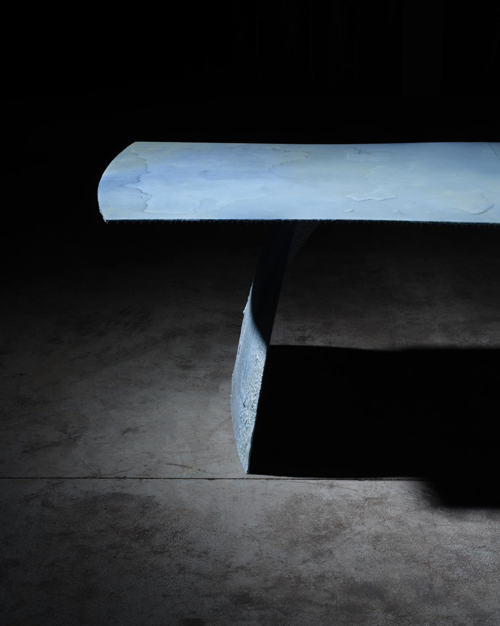 https://a.1stdibscdn.com/contemporary-one-of-a-kind-porcelain-dawn-dining-table-for-sale-picture-2/f_70152/f_457178121751541368849/MandA_STRATA_Shot6_020_1_master.jpg