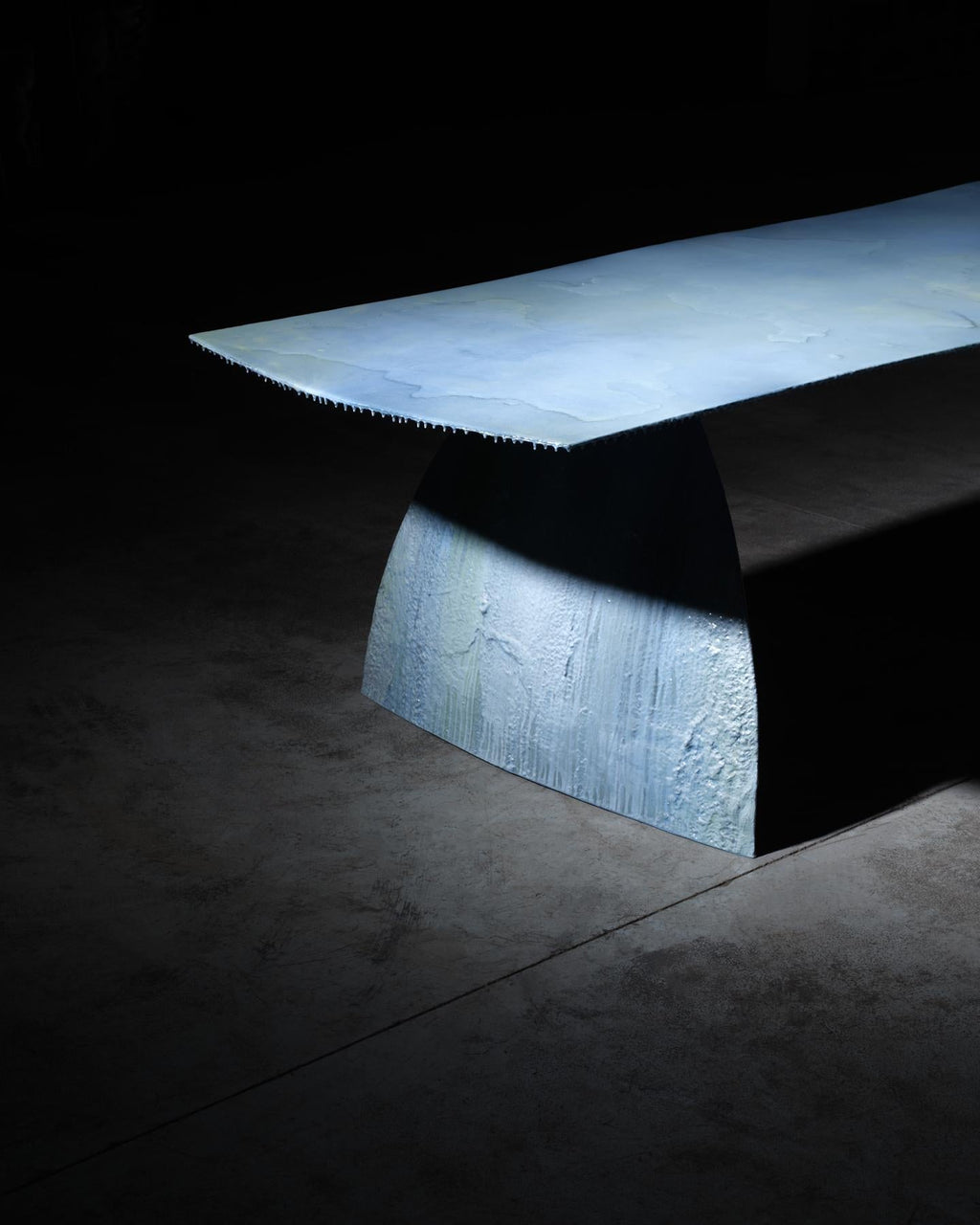 https://a.1stdibscdn.com/contemporary-one-of-a-kind-porcelain-dawn-dining-table-for-sale-picture-4/f_70152/f_457178121751541363199/MandA_STRATA_Shot6_031_master.jpg