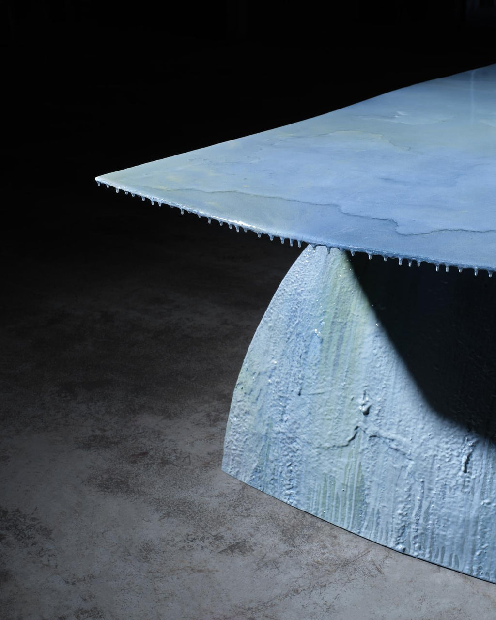 https://a.1stdibscdn.com/contemporary-one-of-a-kind-porcelain-dawn-dining-table-for-sale-picture-10/f_70152/f_457178121751541372564/MandA_STRATA_Shot6_085_master.jpg