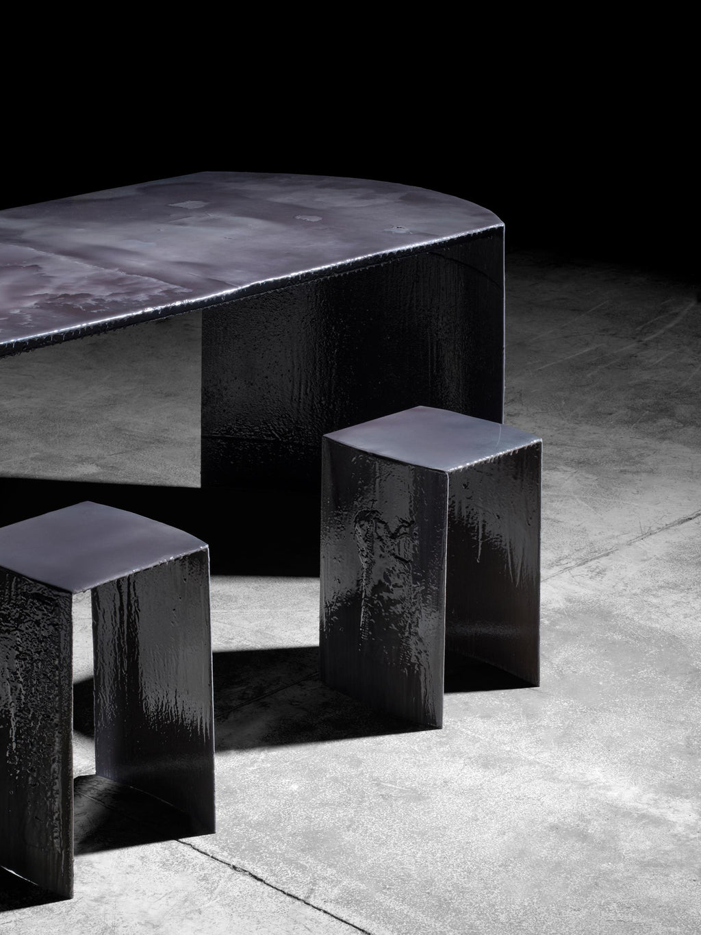 https://a.1stdibscdn.com/contemporary-one-of-a-kind-arsenic-fog-dining-table-for-sale-picture-8/f_70152/f_457179021751542100715/MandA_TerraAtlas_2025_1236_JPEG_master.jpg