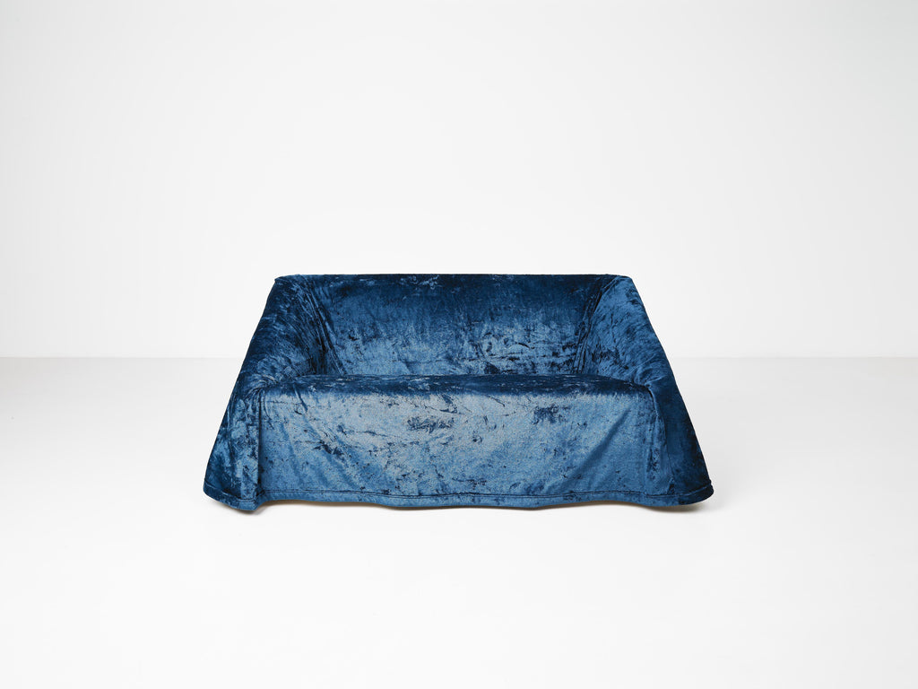 https://a.1stdibscdn.com/mantilla-sofa-160-by-kazuhide-takahama-paradisoterrestre-edition-for-sale-picture-2/f_84302/f_349104821687526745994/Mantilla_sofa_160_Kazuhide_Takahama_Paradisoterrestre_01_master.jpg