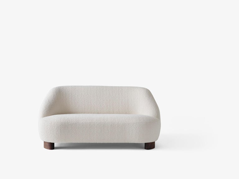 https://a.1stdibscdn.com/set-of-margas-lc3-sofa-margas-lc1-lounge-chair-in-karakorum-001-oiled-walnut-for-sale-picture-5/f_51432/f_495415621775464914839/Margas_LC3_In_Designers_choice_Karakorum_001_Oiled_Walnut_front_master.jpg?width=768
