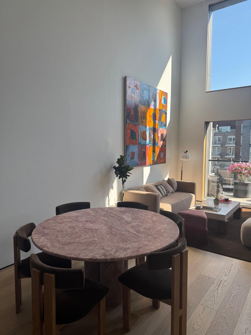 https://a.1stdibscdn.com/round-red-travertine-dining-table-with-column-legs-in-style-of-mario-bellini-for-sale-picture-2/f_80522/f_40992812/Mario_Red_Travertine_Dining_1748992396368_master.jpeg