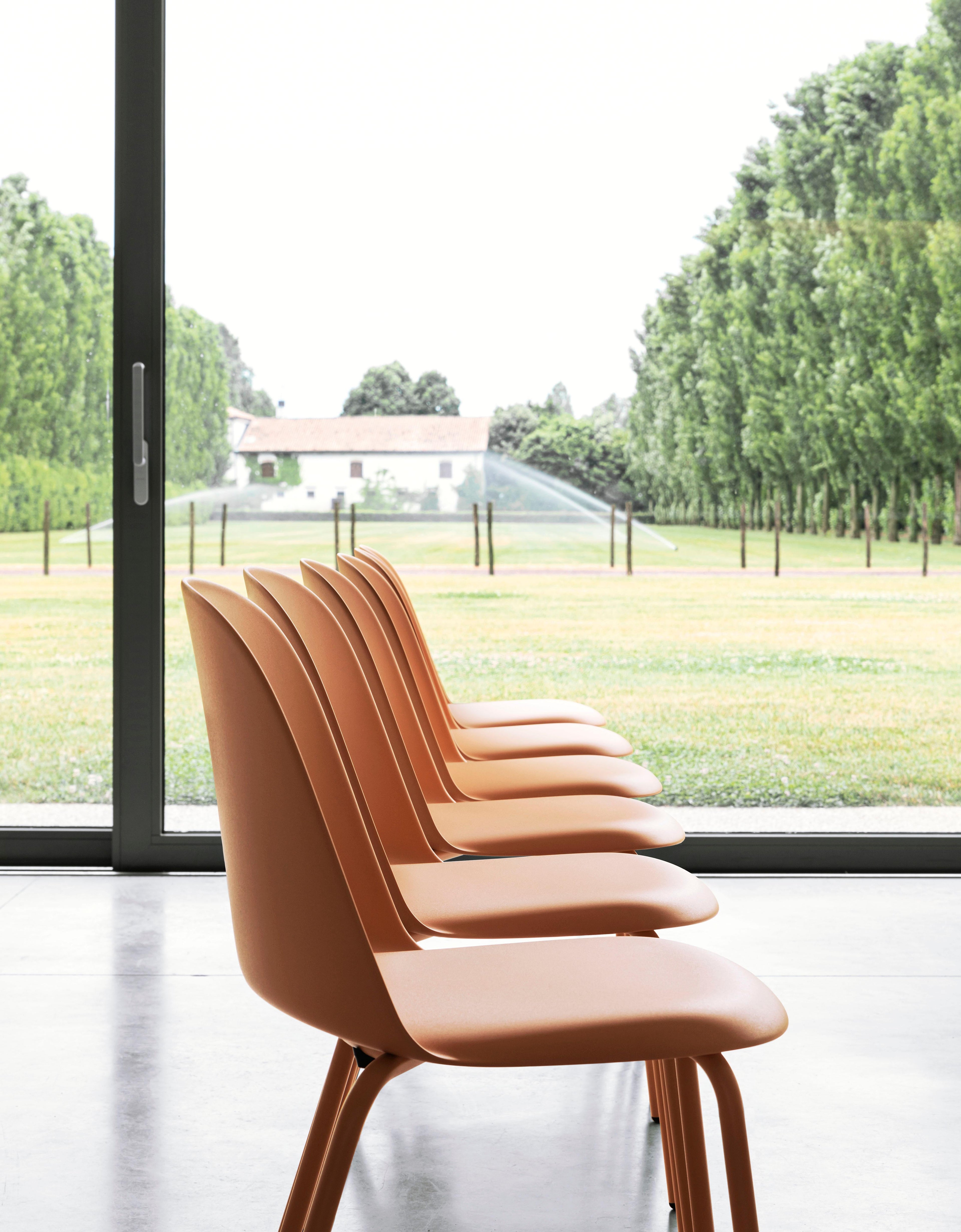 https://a.1stdibscdn.com/mariolina-chair-in-matching-iron-legs-polypropylene-seat-by-e-ggs-for-sale-picture-5/12330573/f_178224721580815771406/Mariolia_Chairs_4_master.jpg