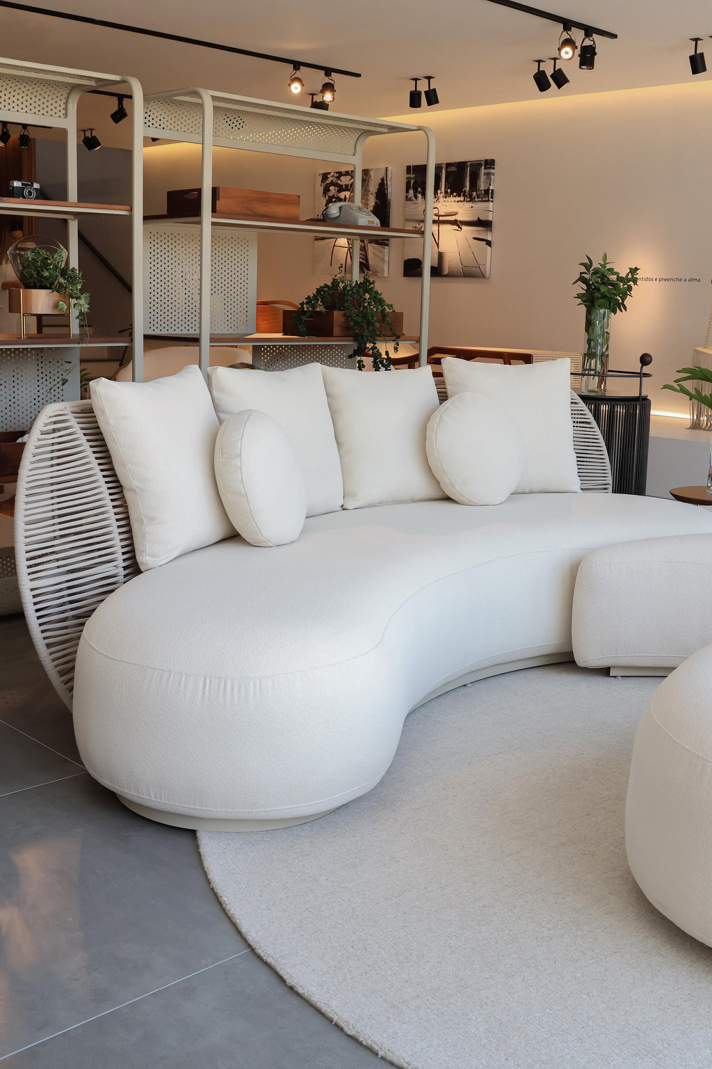 https://a.1stdibscdn.com/perlage-organic-sofa-in-boucle-aluminum-and-hand-braided-nautical-rope-for-sale-picture-6/f_56842/f_475645721763401671371/Marta_Manente_6088_master.jpg
