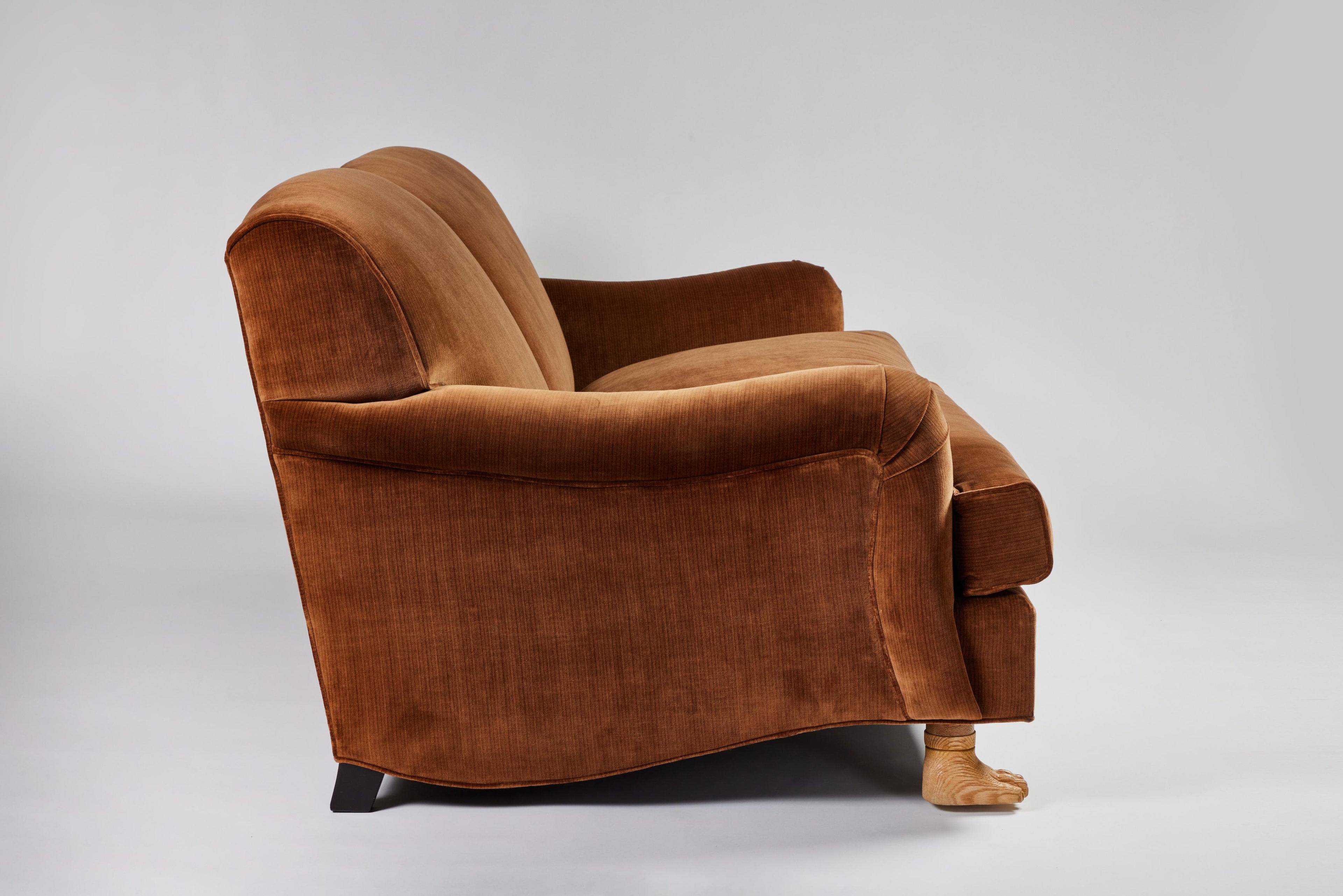 https://a.1stdibscdn.com/roll-arm-sofa-with-tight-back-loose-seat-cushions-and-hand-carved-feet-for-sale-picture-2/f_50711/f_255395221633117730955/Martin_and_Brockett_Sept_17th_2021_003_master.jpg