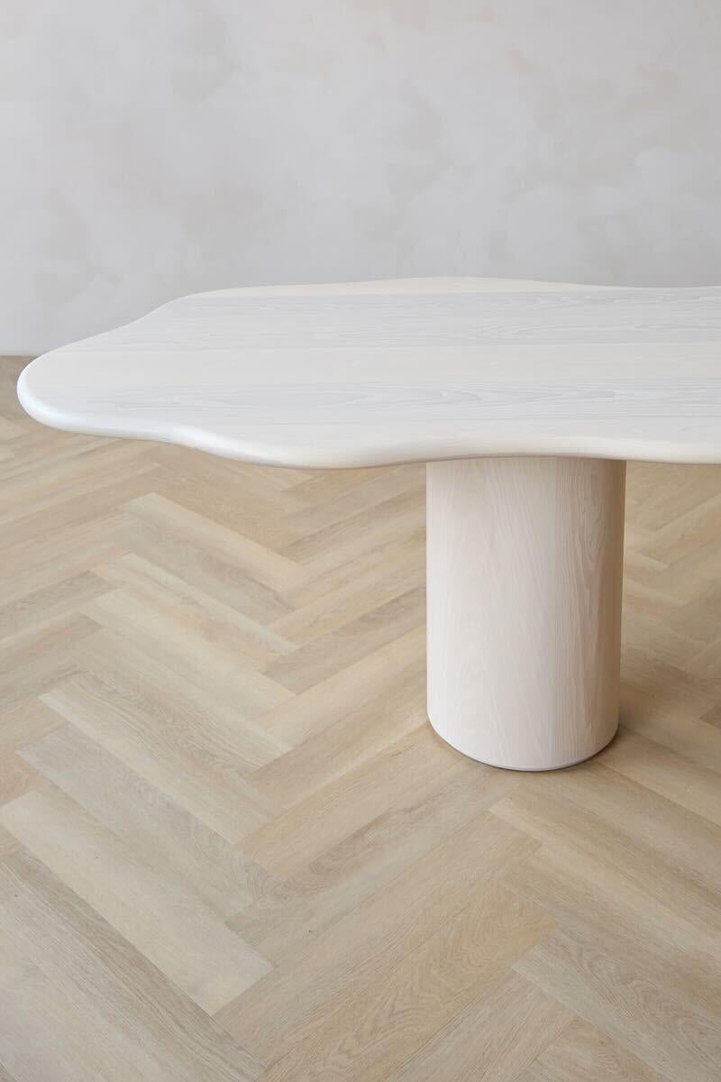 https://a.1stdibscdn.com/handcrafted-white-ash-120l-cloud-dining-table-by-mary-ratcliffe-studio-for-sale-picture-5/f_77712/f_384163721707941791545/Mary_36_1_Web_master.jpg