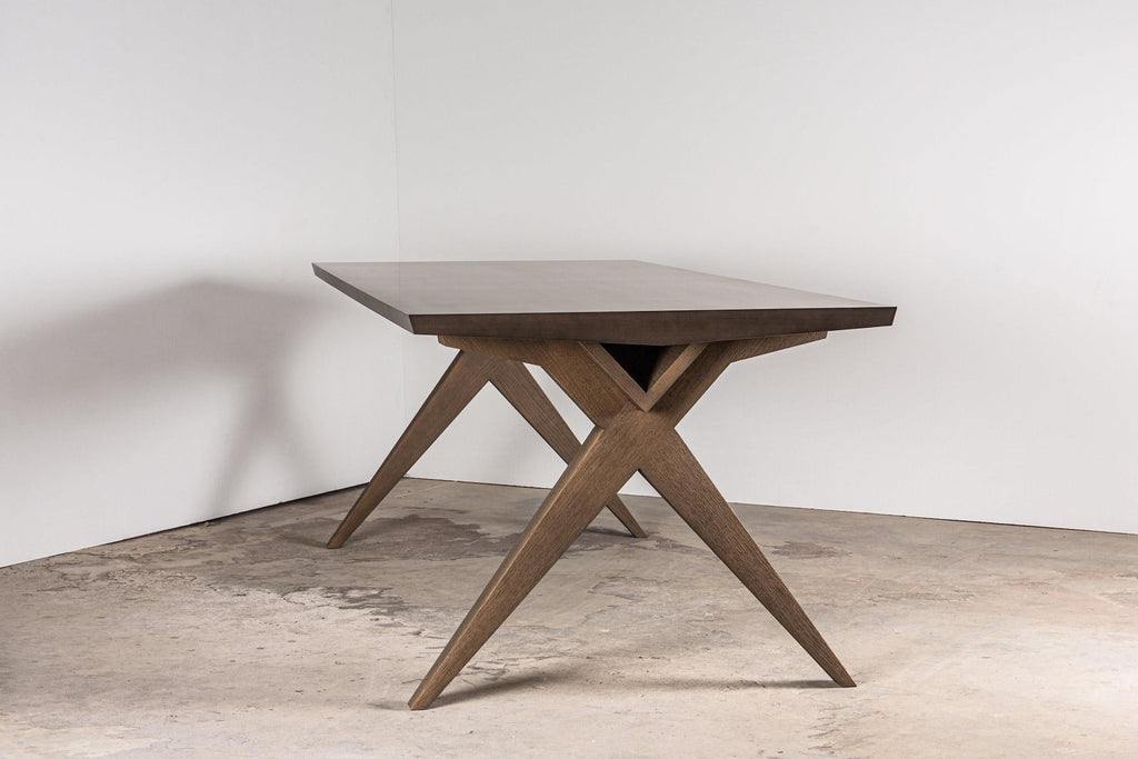 https://a.1stdibscdn.com/maxime-old-apparat-dining-table-in-satine-sycamore-and-brushed-oak-for-sale-picture-5/f_52202/f_191740121590163091236/Maxime_Old_Table_Apparat_sycomore__master.jpg