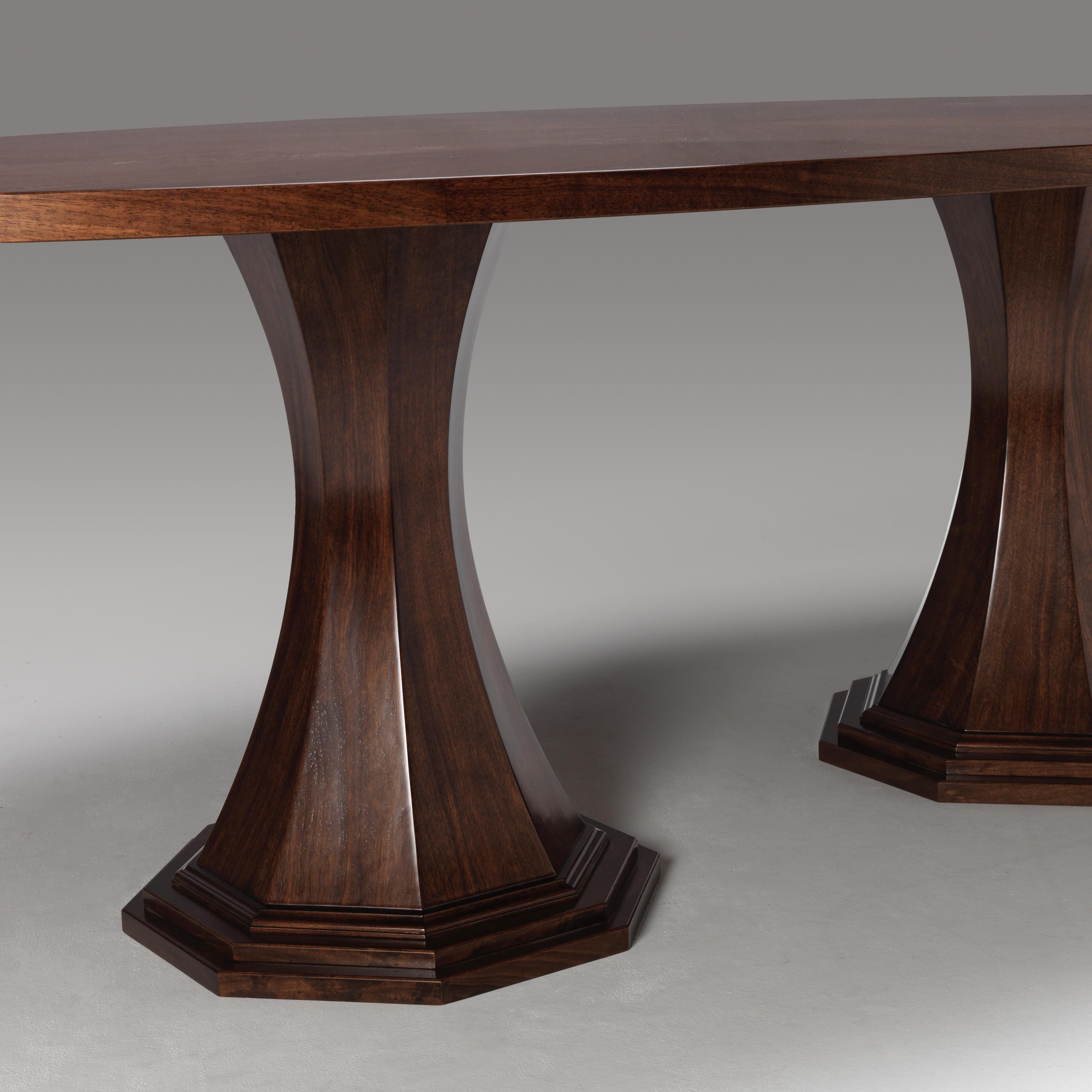 https://a.1stdibscdn.com/the-antilles-dining-table-for-sale-picture-2/f_17242/f_484149221768927959208/Medium_res_1__master.jpg