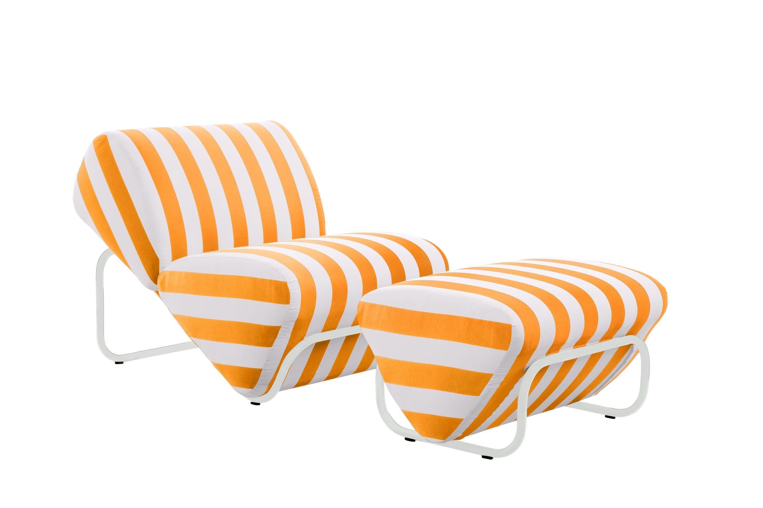 https://a.1stdibscdn.com/outdoor-trend-module-lounge-and-footstool-designed-in-1970-for-sale-picture-8/f_66742/f_320389321672811521557/Melon_and_white_pearl_white_master.jpg