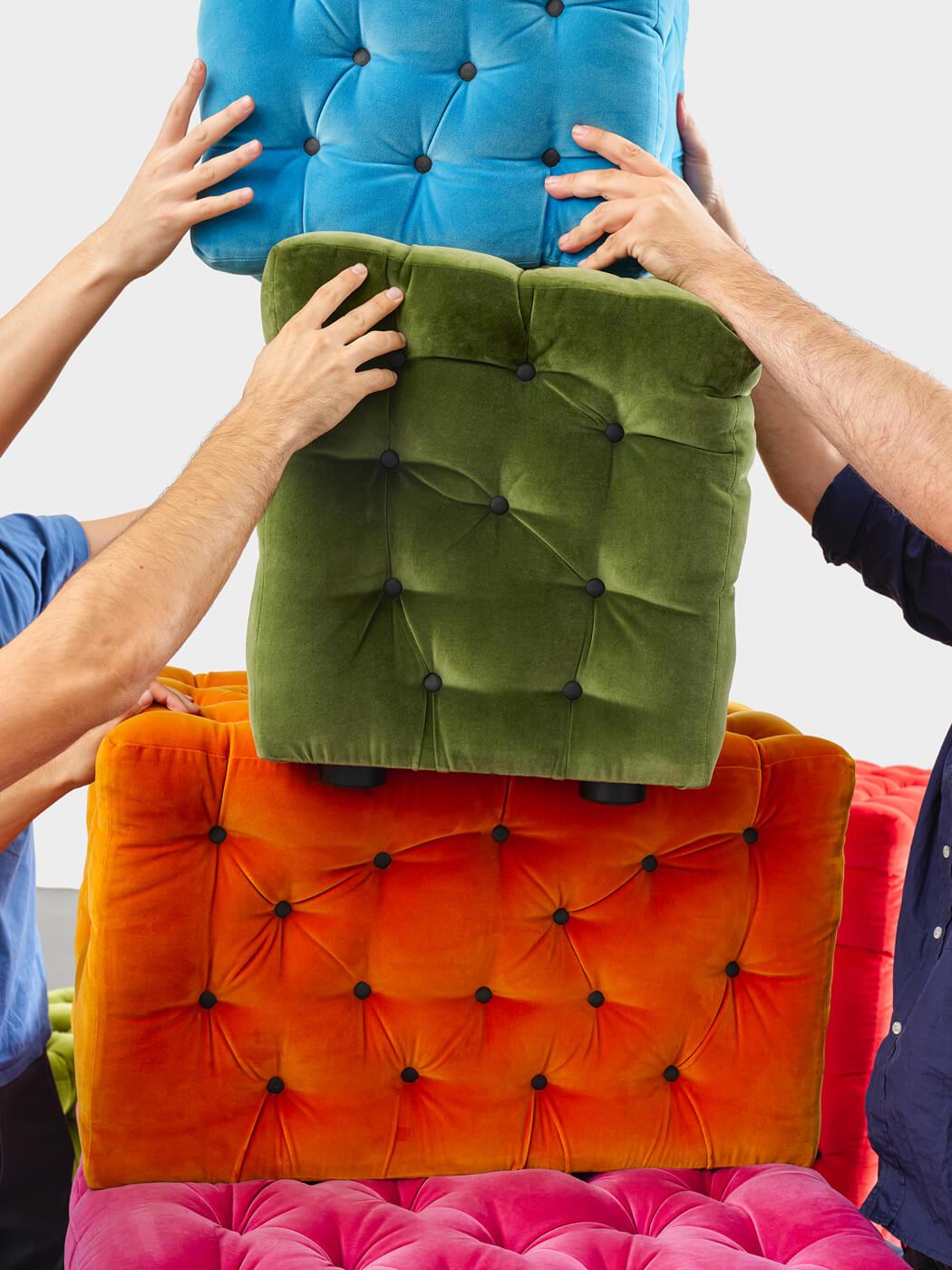 https://a.1stdibscdn.com/la-michetta-composition-2-sofa-by-gaetano-pesce-for-sale-picture-2/f_16392/f_475805821763459966915/Meritalia_2023_09_27_La_Michetta_19_master.jpg