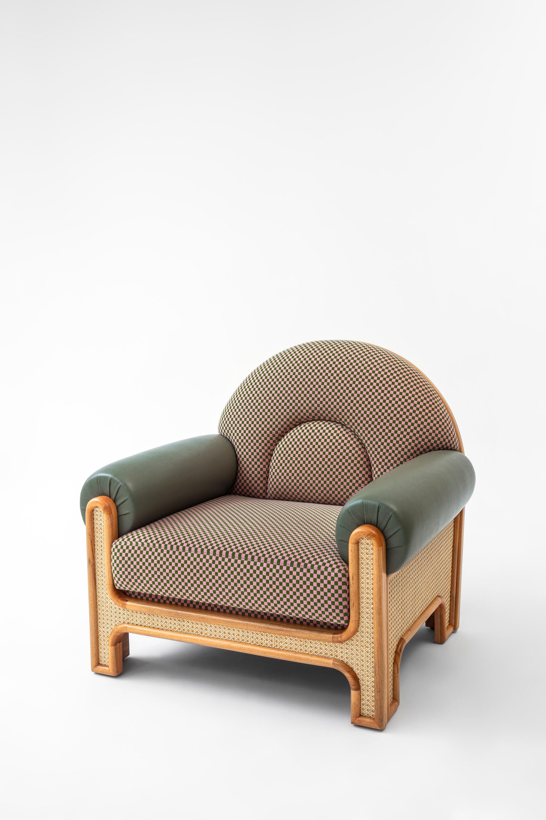 https://a.1stdibscdn.com/n-gene-armchair-with-green-checker-fabric-and-purple-leather-for-sale-picture-2/f_36601/f_216812521607120032876/MerveKahraman_NgeneArmchair_Checked_2_master.jpg