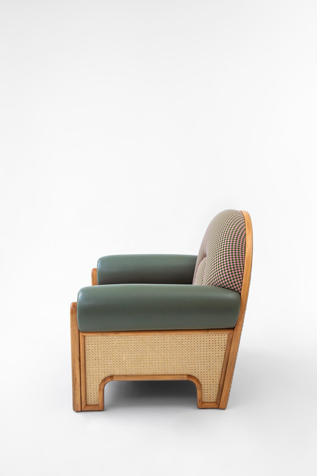 https://a.1stdibscdn.com/n-gene-armchair-with-green-checker-fabric-and-purple-leather-for-sale-picture-3/f_36601/f_216812521607120033224/MerveKahraman_NgeneArmchair_Checked_3_master.jpg