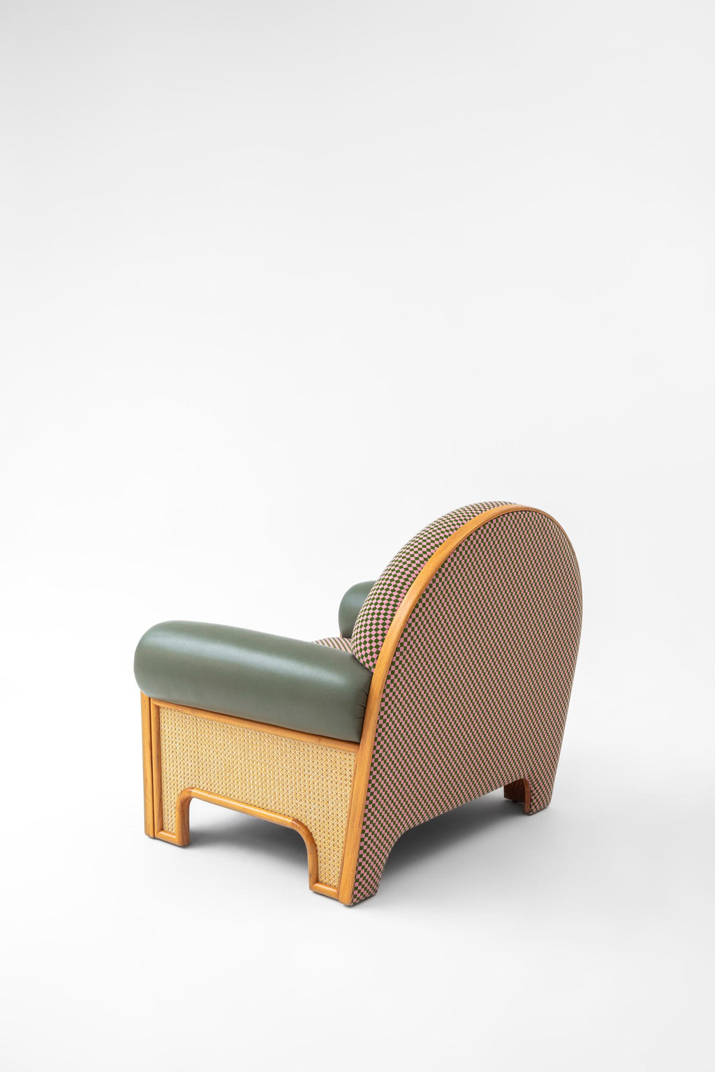 https://a.1stdibscdn.com/n-gene-armchair-with-green-checker-fabric-and-purple-leather-for-sale-picture-4/f_36601/f_216812521607120033575/MerveKahraman_NgeneArmchair_Checked_4_master.jpg