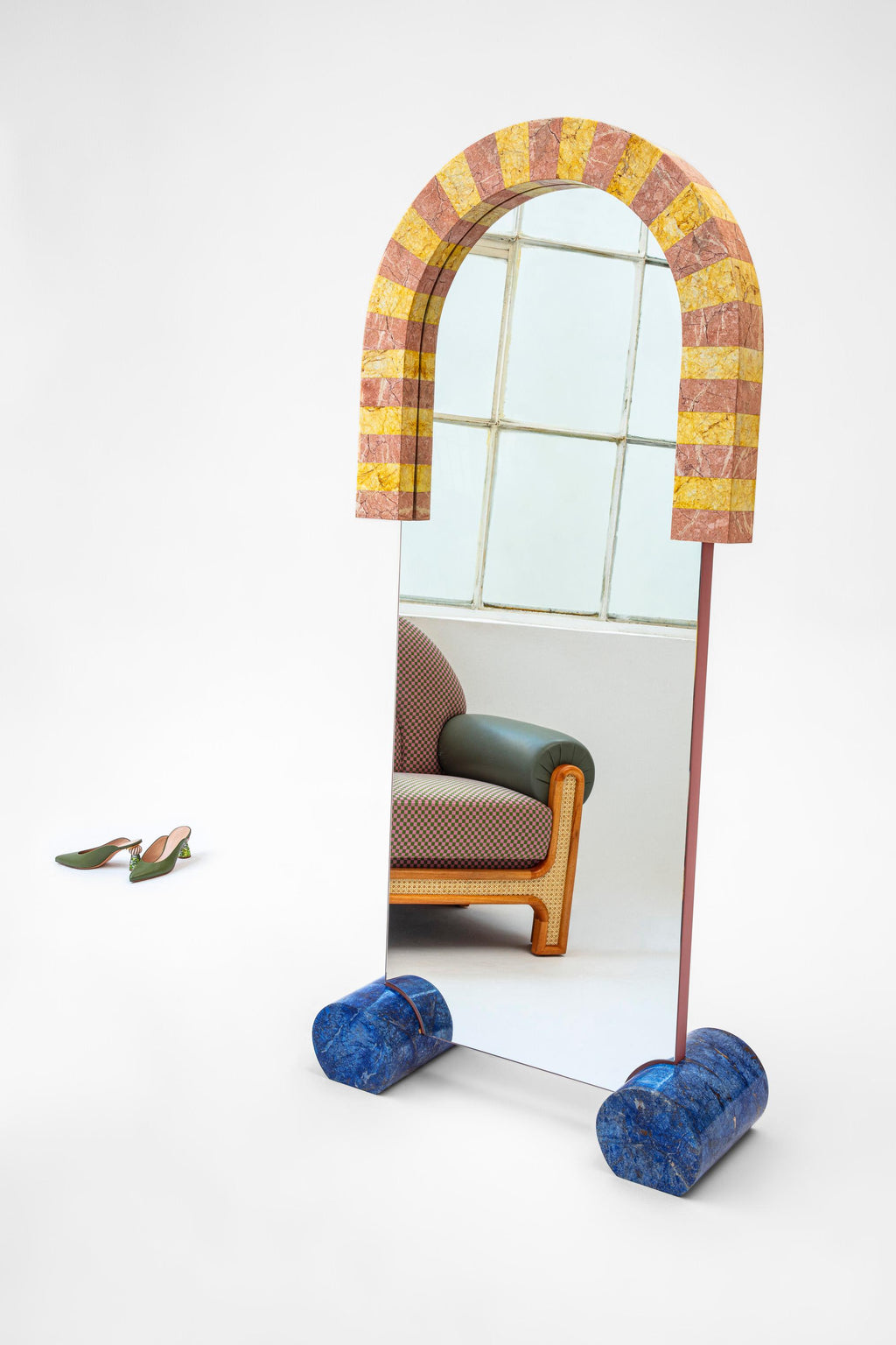 https://a.1stdibscdn.com/n-gene-armchair-with-green-checker-fabric-and-purple-leather-for-sale-picture-13/f_36601/f_216812521607120037119/MerveKahraman_Zaziko_8_master.jpg