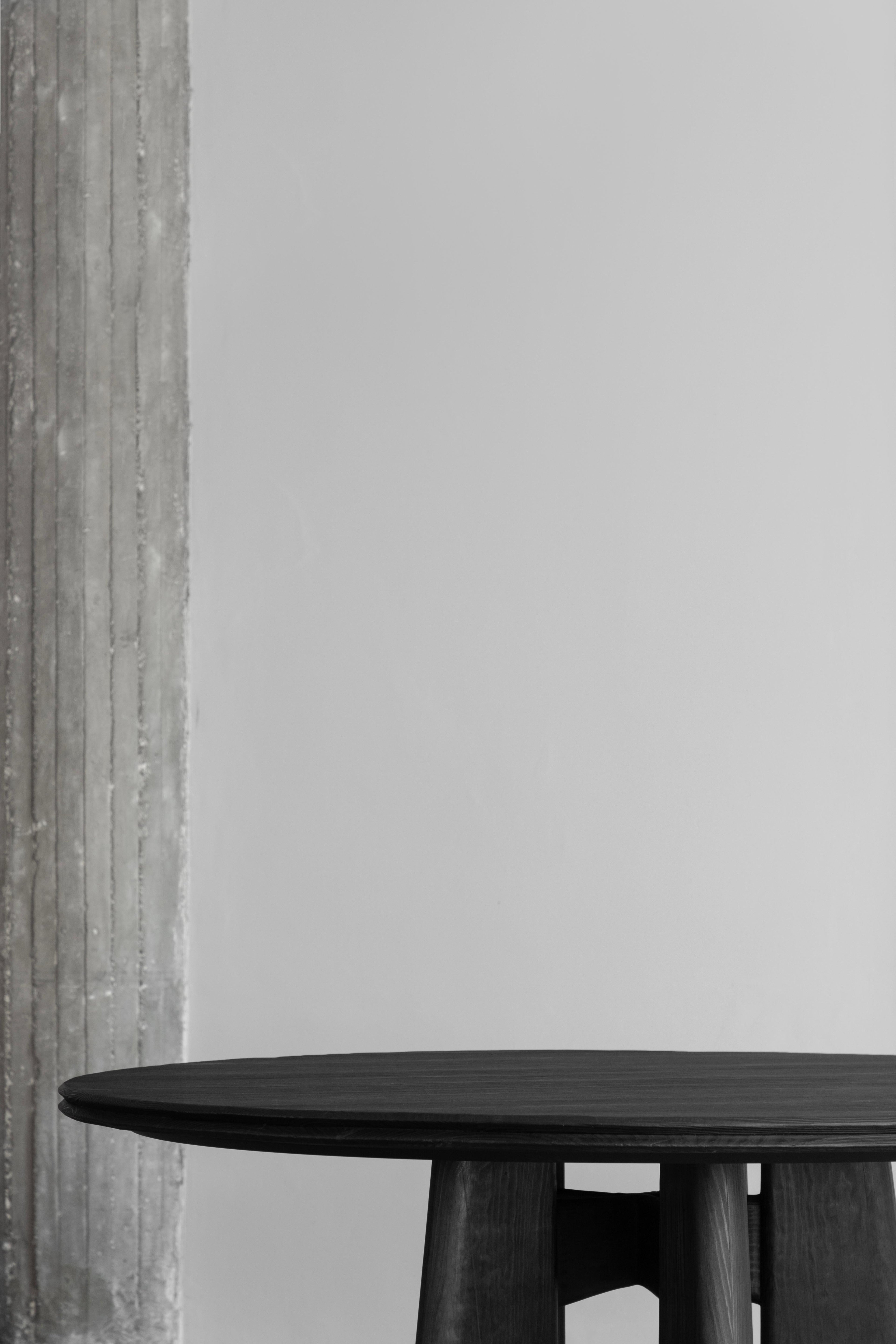 https://a.1stdibscdn.com/dining-table-reforma-pine-wood-contemporary-mexican-design-for-sale-picture-7/f_38111/f_367597821698106673250/MesaReforma_07_master.jpg