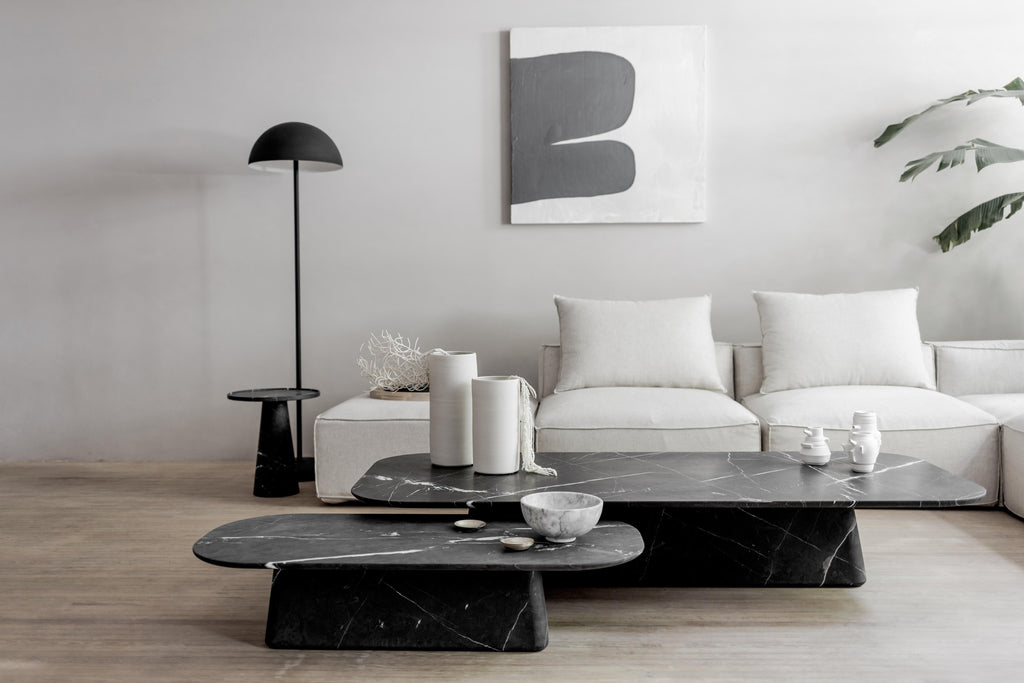 https://a.1stdibscdn.com/two-pedestal-coffee-tables-in-black-marble-set-for-sale-picture-7/f_47391/f_194387821591889363416/Mesa_Caf_Pedestal_Monterrey_15_master.jpg