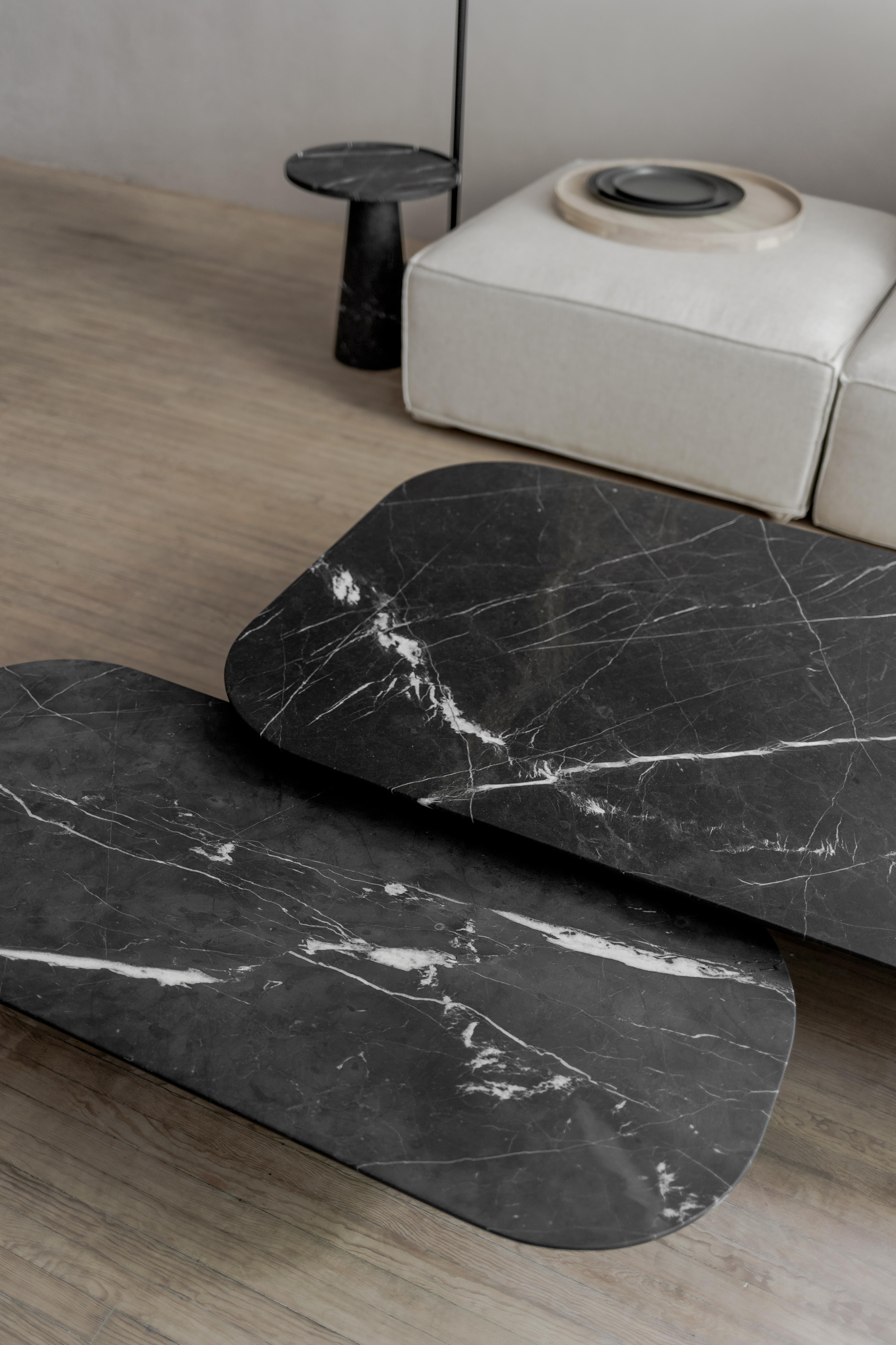 https://a.1stdibscdn.com/two-pedestal-coffee-tables-in-black-marble-set-for-sale-picture-4/f_47391/f_194387821591889159910/Mesa_Caf_Pedestal_Monterrey_33_master.jpg