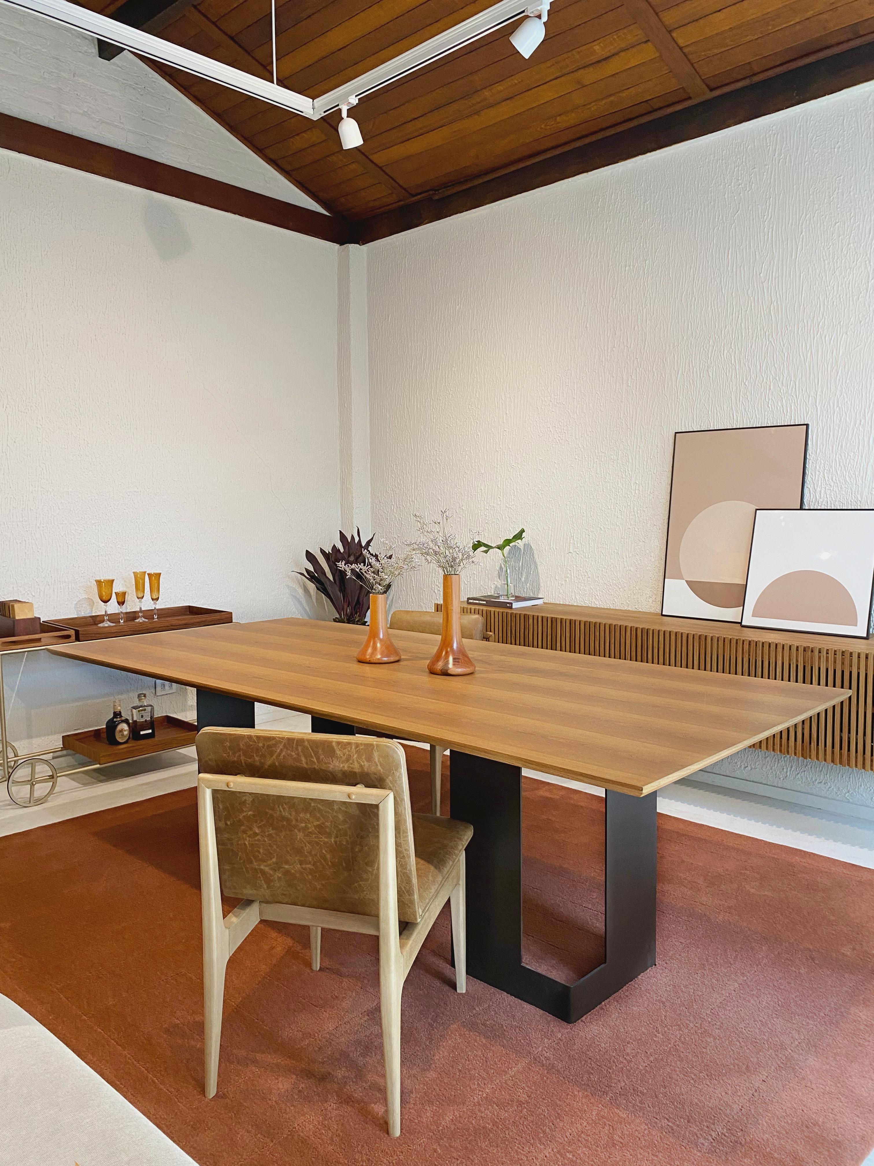https://a.1stdibscdn.com/minimalist-style-planos-dining-table-in-solid-wood-and-painted-steel-for-sale-picture-3/f_33041/f_94935611738938787297/Mesa_Jantar_Planos_Goiab_o_1__master.jpeg
