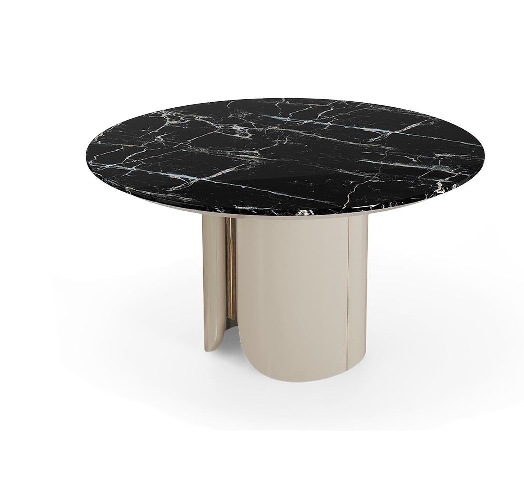 https://a.1stdibscdn.com/round-dining-table-with-marble-top-lacquered-base-and-metal-accents-for-sale-picture-4/f_27693/f_426764321733897144514/Mesa_Jantar_Vercelli_Redonda_03_master.jpg