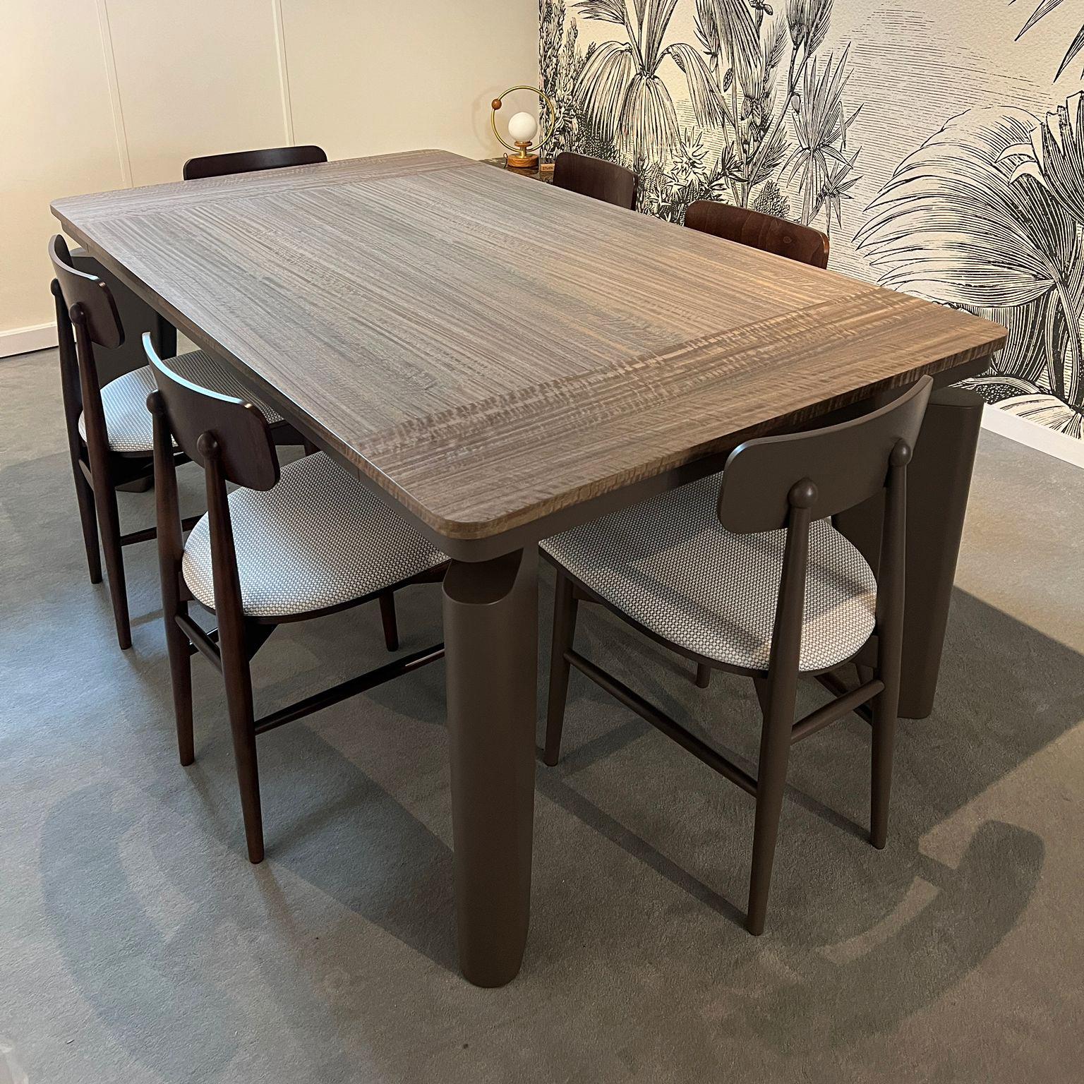 https://a.1stdibscdn.com/maki-dining-table-contemporary-eucalyptus-veneer-table-with-sculptural-lacquer-for-sale-picture-5/f_102612/f_456994721751479325016/Mesa_maki_nova_master.jpg