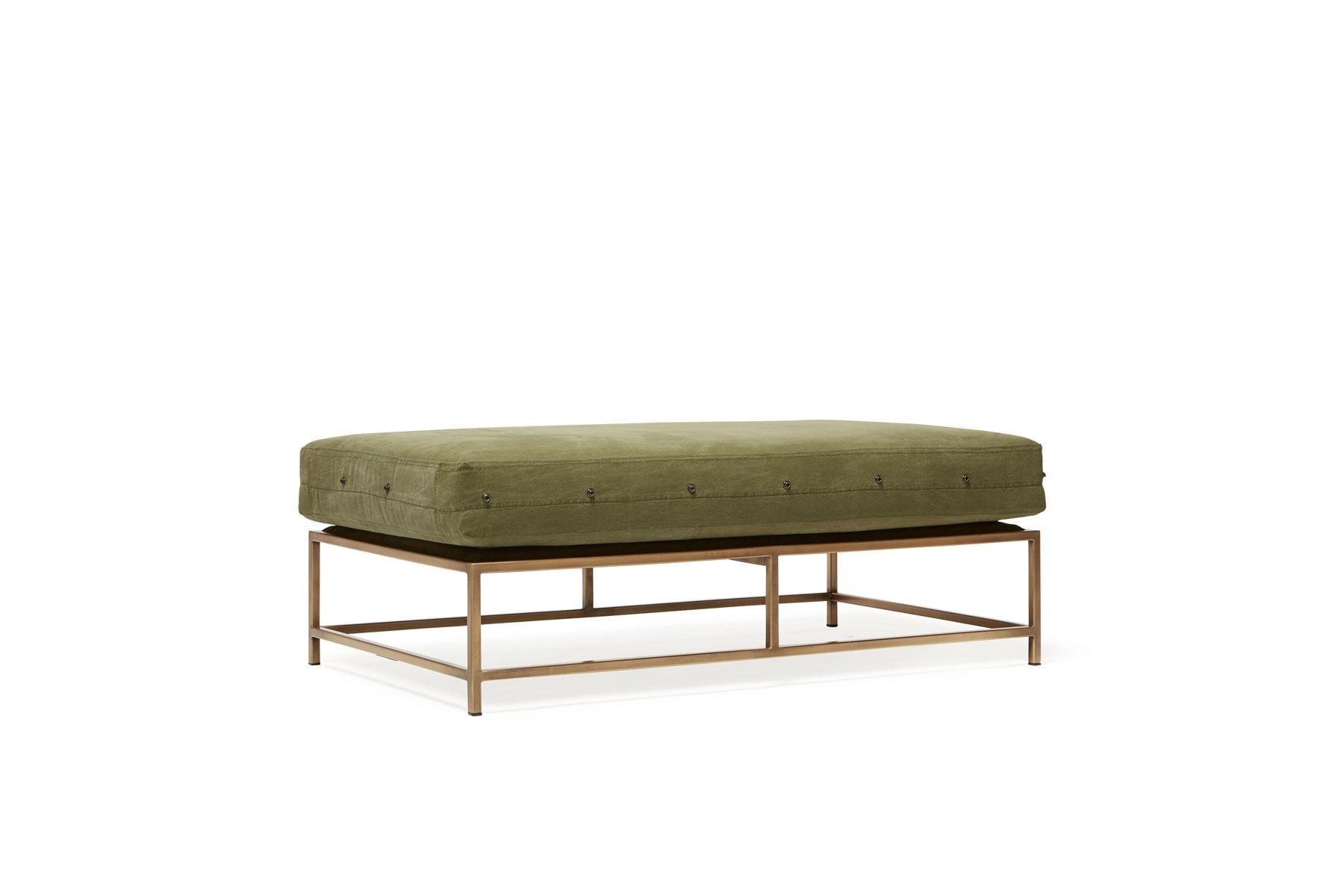 https://a.1stdibscdn.com/military-canvas-antique-brass-two-seat-sofa-bench-for-sale-picture-5/f_24923/f_140889111553112627322/MilitaryCanvas_AntiqueBrass_Bench_3_web_master.jpg