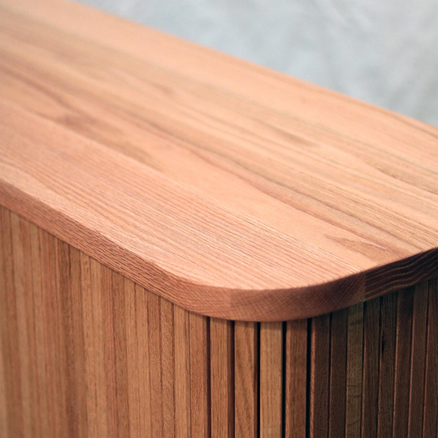 https://a.1stdibscdn.com/mistry-tambour-door-cabinet-in-natural-oak-for-sale-picture-5/f_48391/f_413522221725580392031/Mistry_detail_master.jpg