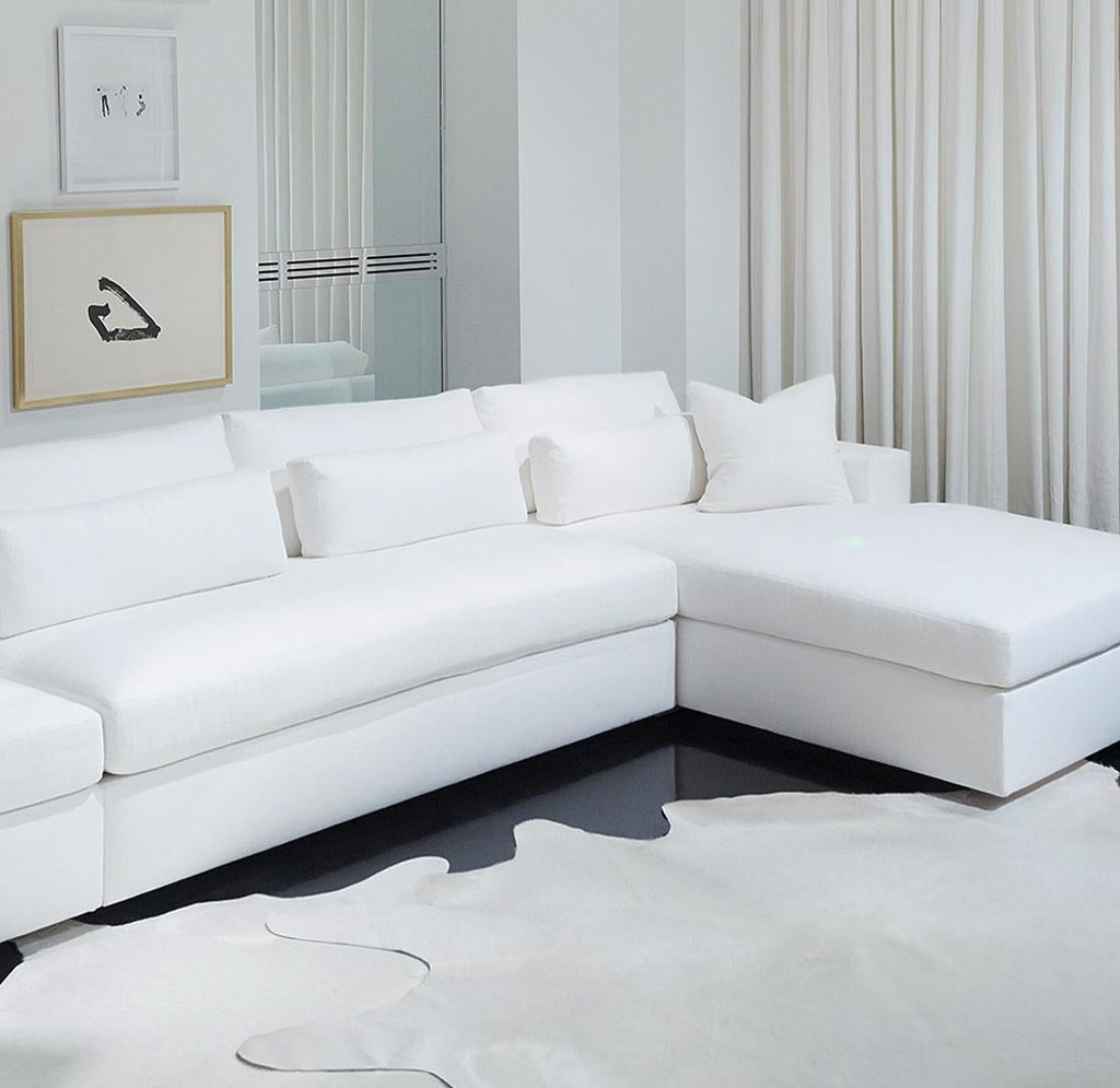 https://a.1stdibscdn.com/model-one-sofa-for-sale-picture-5/f_78732/f_319247421672075528221/Model_One_Robly_master.jpg