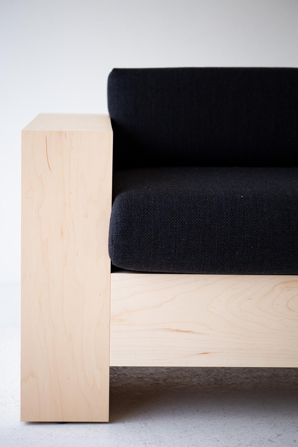https://a.1stdibscdn.com/modern-mondo-lounge-chair-for-sale-picture-8/f_9720/f_282402121649963774194/Modern_Mondo_Lounge_Chair_08_master.jpg