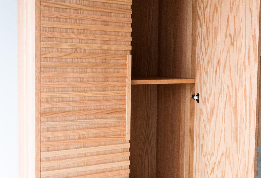 https://a.1stdibscdn.com/modern-oak-cabinet-cicely-collection-for-sale-picture-5/f_9720/f_267962721641495928688/Modern_Oak_Cabinet_Cicely_Collection_05_master.jpg