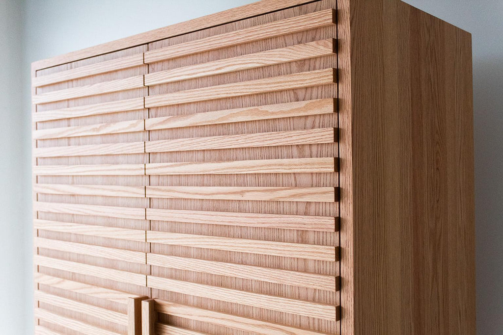 https://a.1stdibscdn.com/modern-oak-cabinet-cicely-collection-for-sale-picture-7/f_9720/f_267962721641495928726/Modern_Oak_Cabinet_Cicely_Collection_07_master.jpg