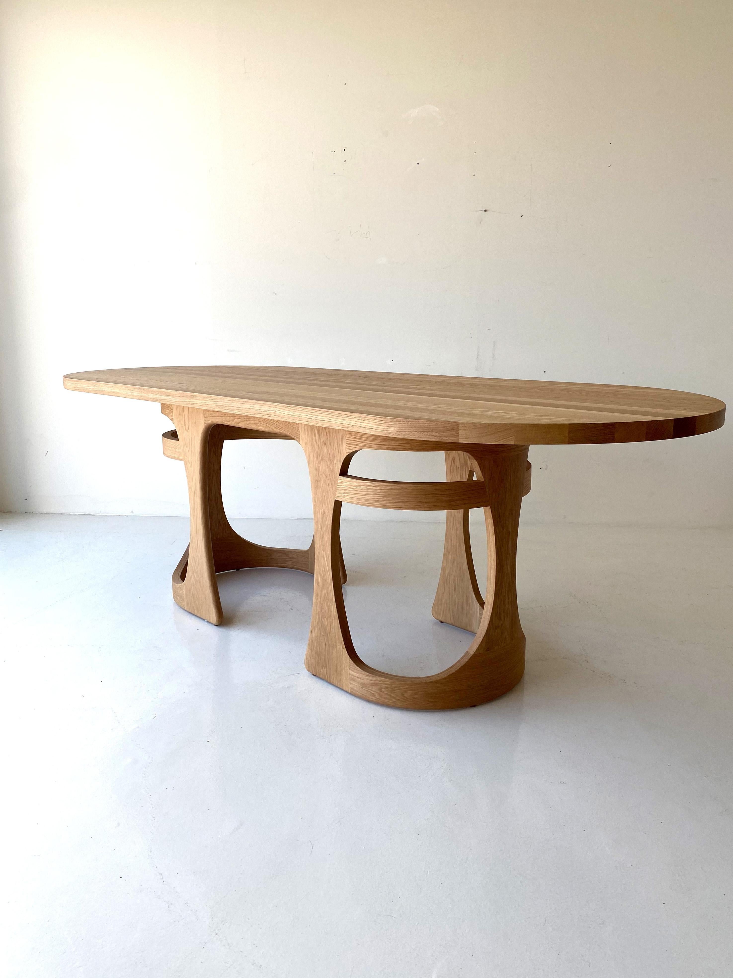 https://a.1stdibscdn.com/modern-oak-dining-table-barricas-series-for-sale-picture-10/f_9720/f_284549021651253088542/Modern_Oak_Dining_Table_Barricas_Series_10_master.jpg