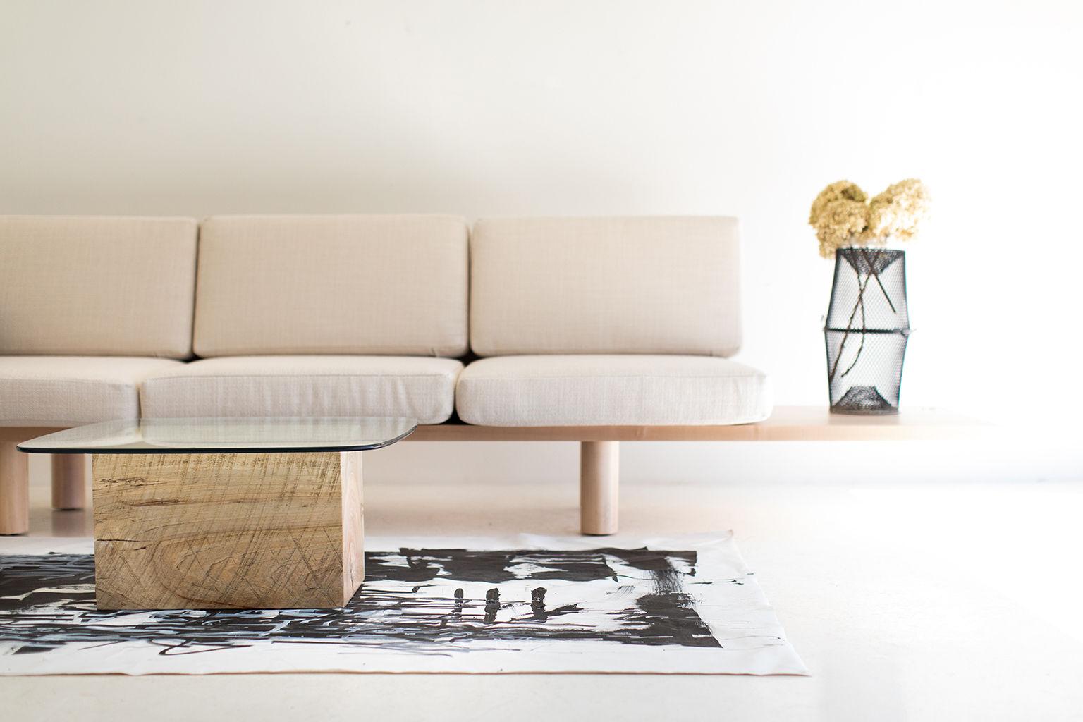 https://a.1stdibscdn.com/modern-suelo-sofa-turned-leg-for-sale-picture-2/f_9720/1614707956677/Modern_Suelo_Sofa_Turned_Leg_02_master.jpg