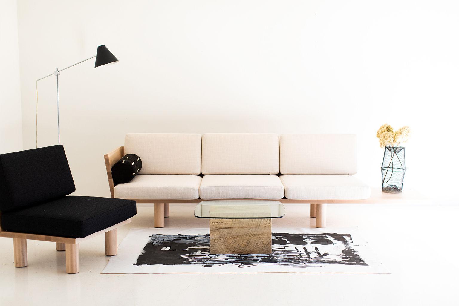 https://a.1stdibscdn.com/modern-suelo-sofa-turned-leg-for-sale-picture-6/f_9720/1614707966799/Modern_Suelo_Sofa_Turned_Leg_06_master.jpg