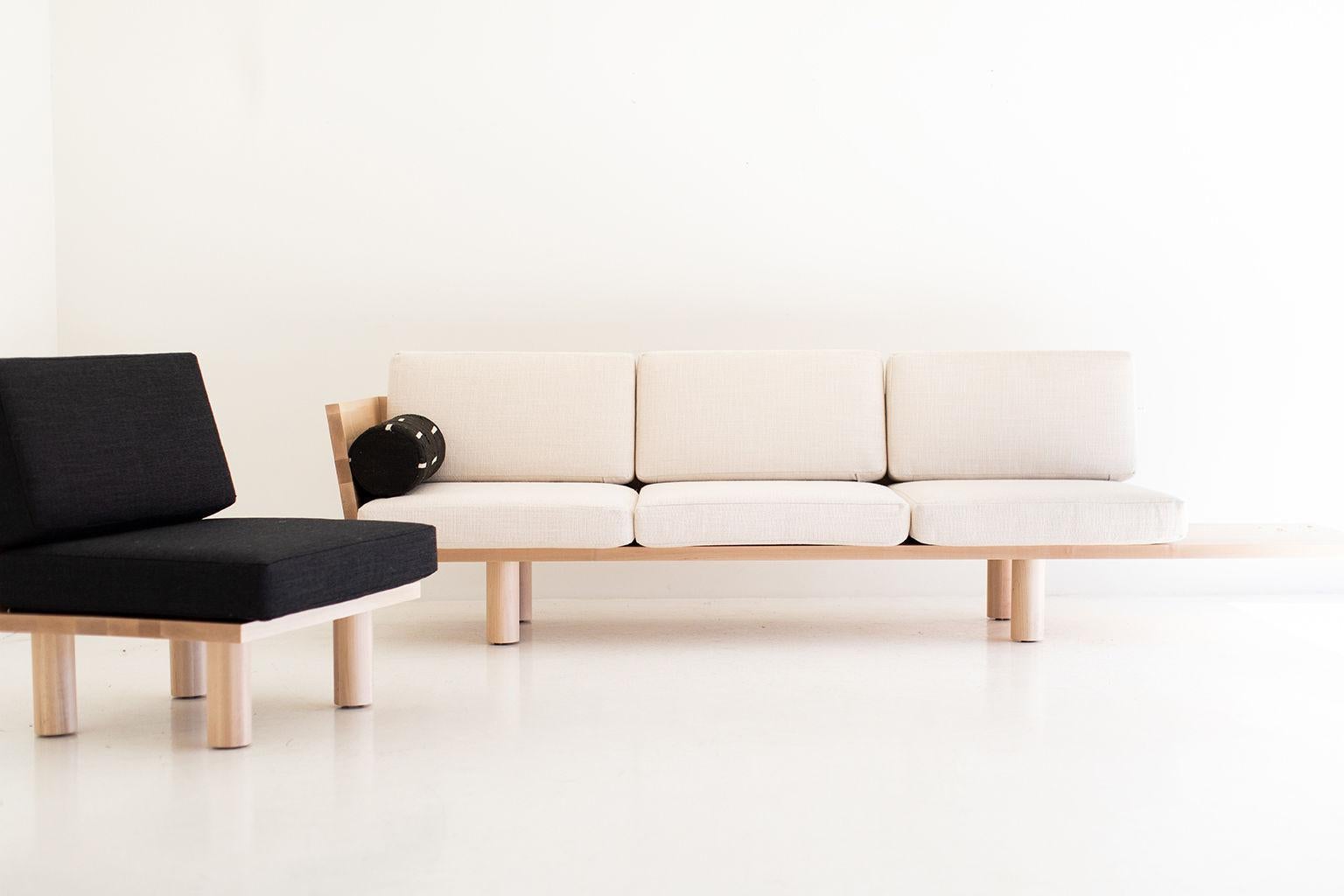 https://a.1stdibscdn.com/modern-suelo-sofa-turned-leg-for-sale-picture-9/f_9720/1614707968578/Modern_Suelo_Sofa_Turned_Leg_09_master.jpg
