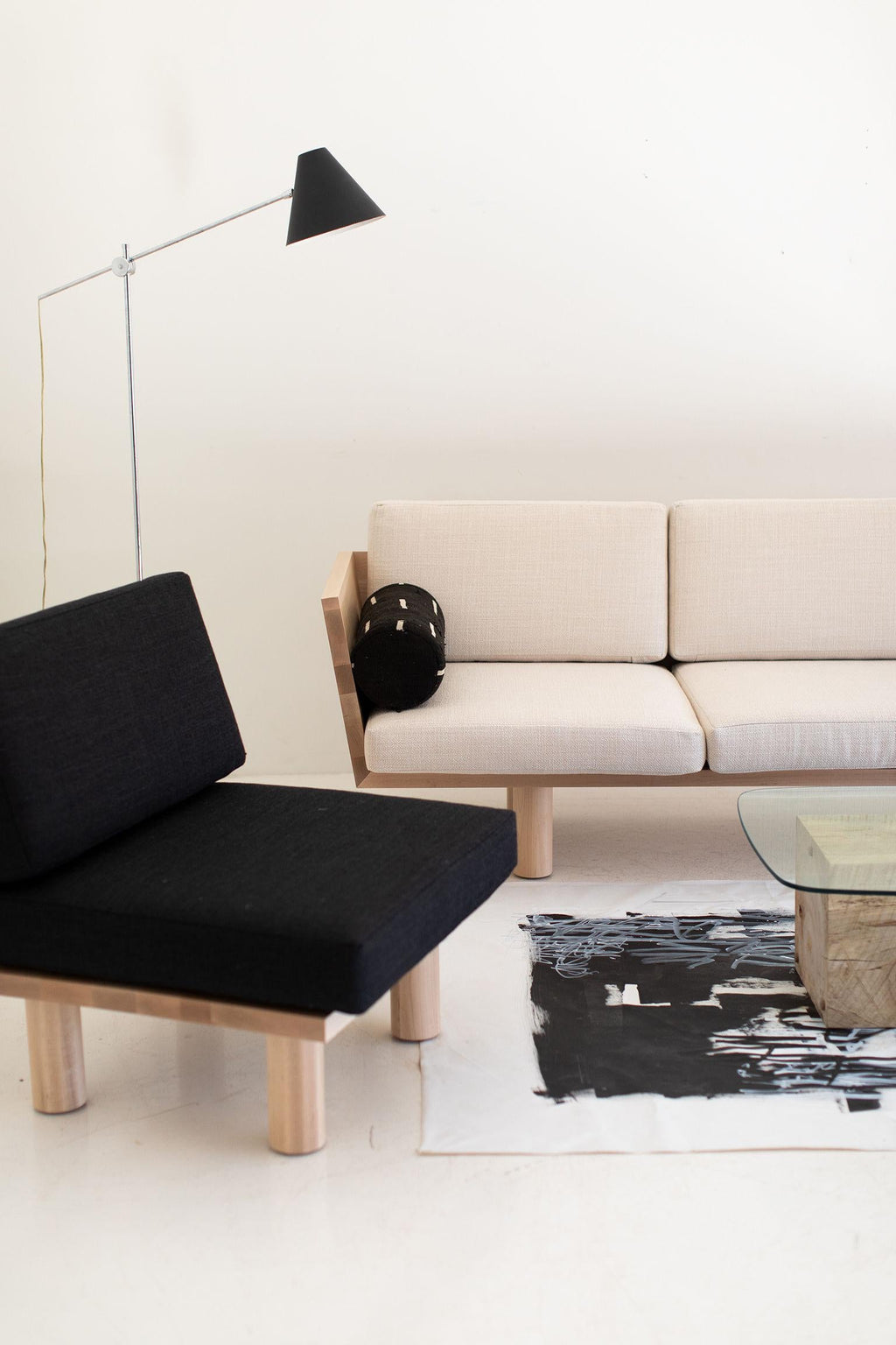 https://a.1stdibscdn.com/modern-suelo-sofa-turned-leg-for-sale-picture-17/f_9720/1614707981173/Modern_Suelo_Sofa_Turned_Leg_17_master.jpg