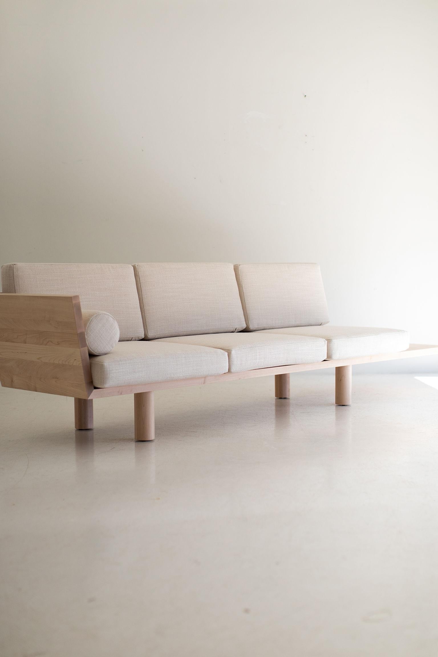 https://a.1stdibscdn.com/modern-suelo-sofa-turned-leg-for-sale-picture-20/f_9720/1614707983315/Modern_Suelo_Sofa_Turned_Leg_20_master.jpg