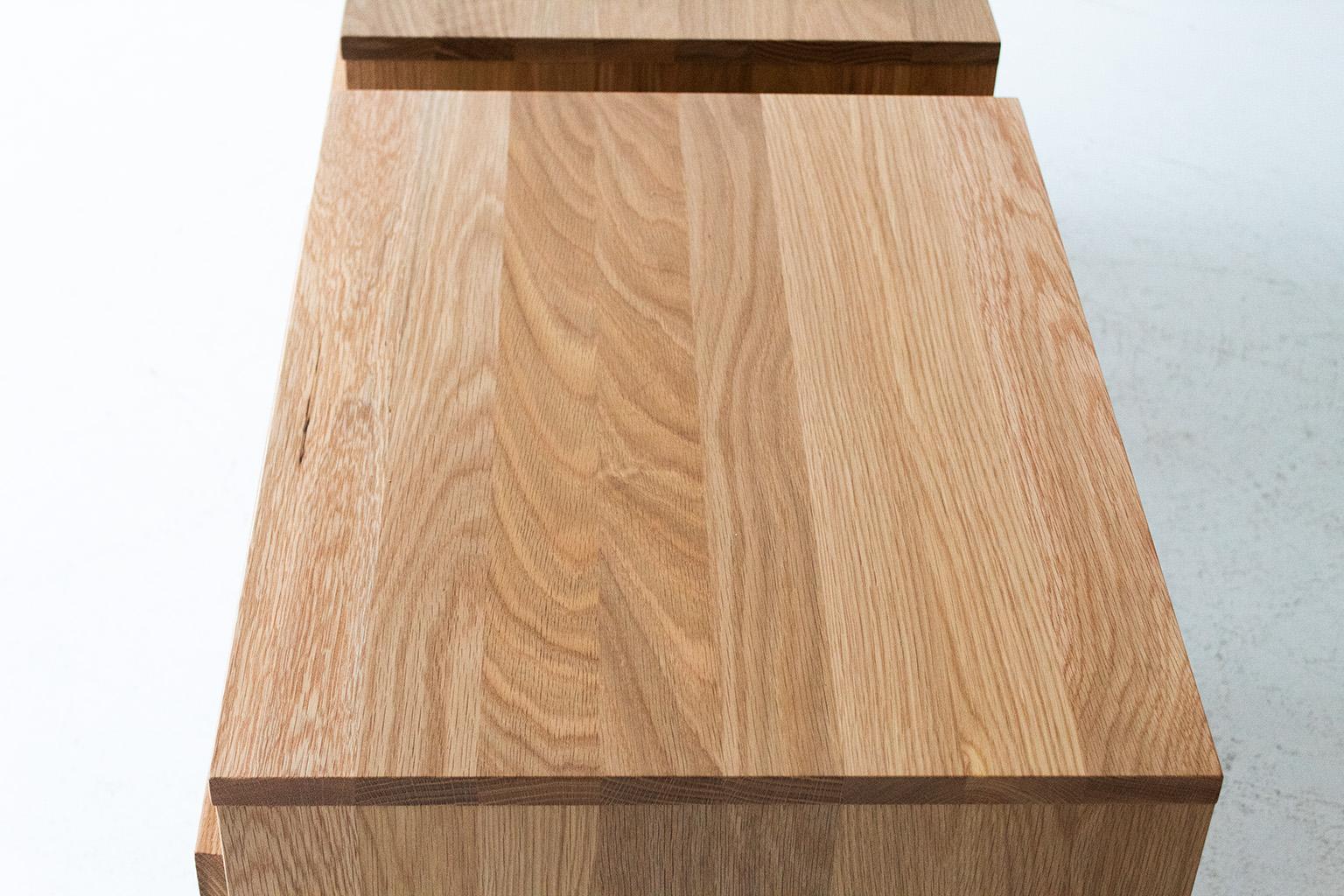 https://a.1stdibscdn.com/modern-white-oak-nightstands-for-sale-picture-5/f_9720/f_267969121641498212198/Modern_White_Oak_Nightstands_05_master.jpg