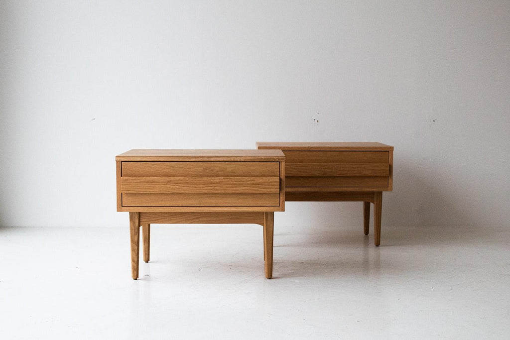 https://a.1stdibscdn.com/modern-white-oak-nightstands-for-sale-picture-9/f_9720/f_267969121641498212563/Modern_White_Oak_Nightstands_09_master.jpg